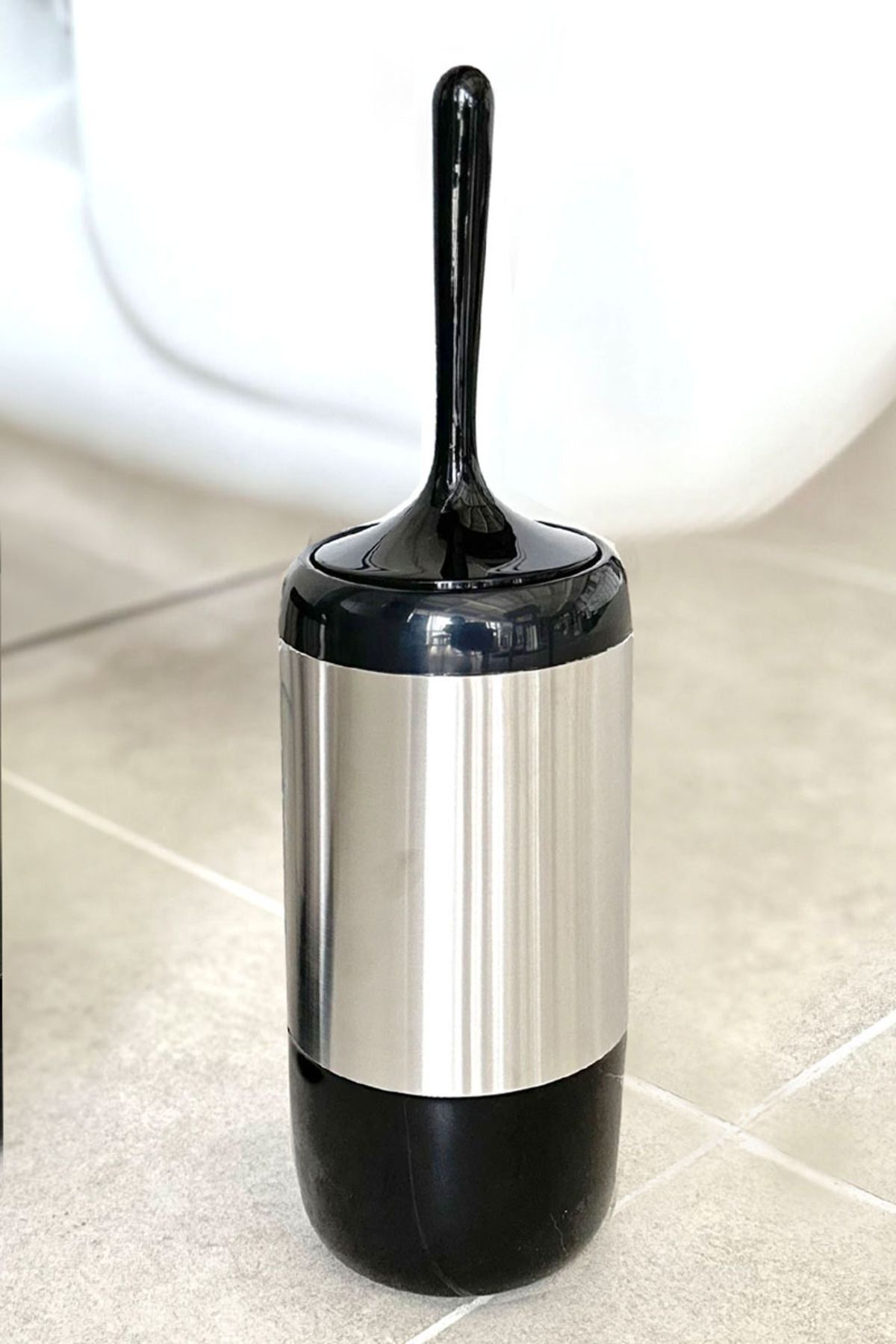 Prima Nova-Black Lima Toilet Brush 1