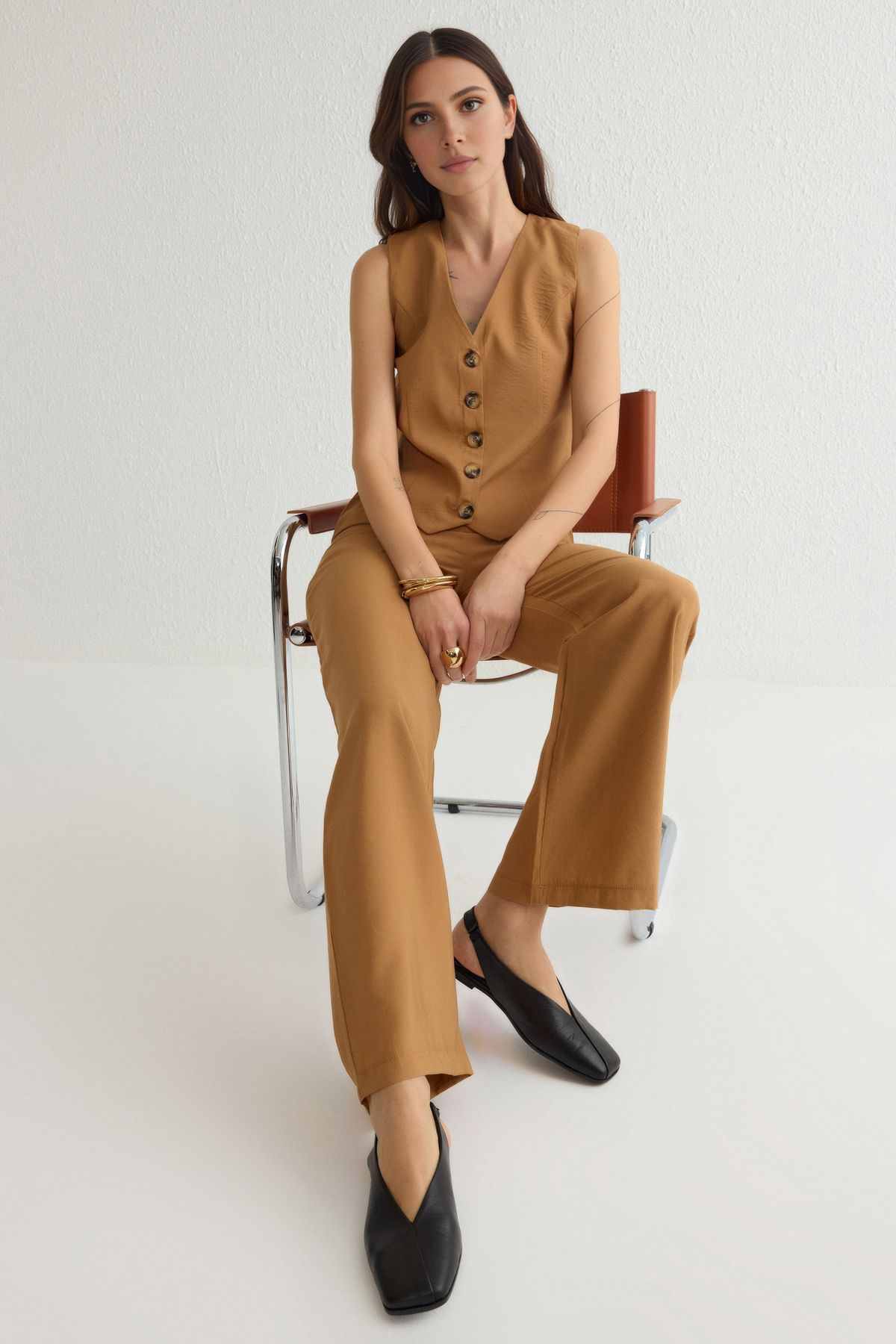 complete the look image