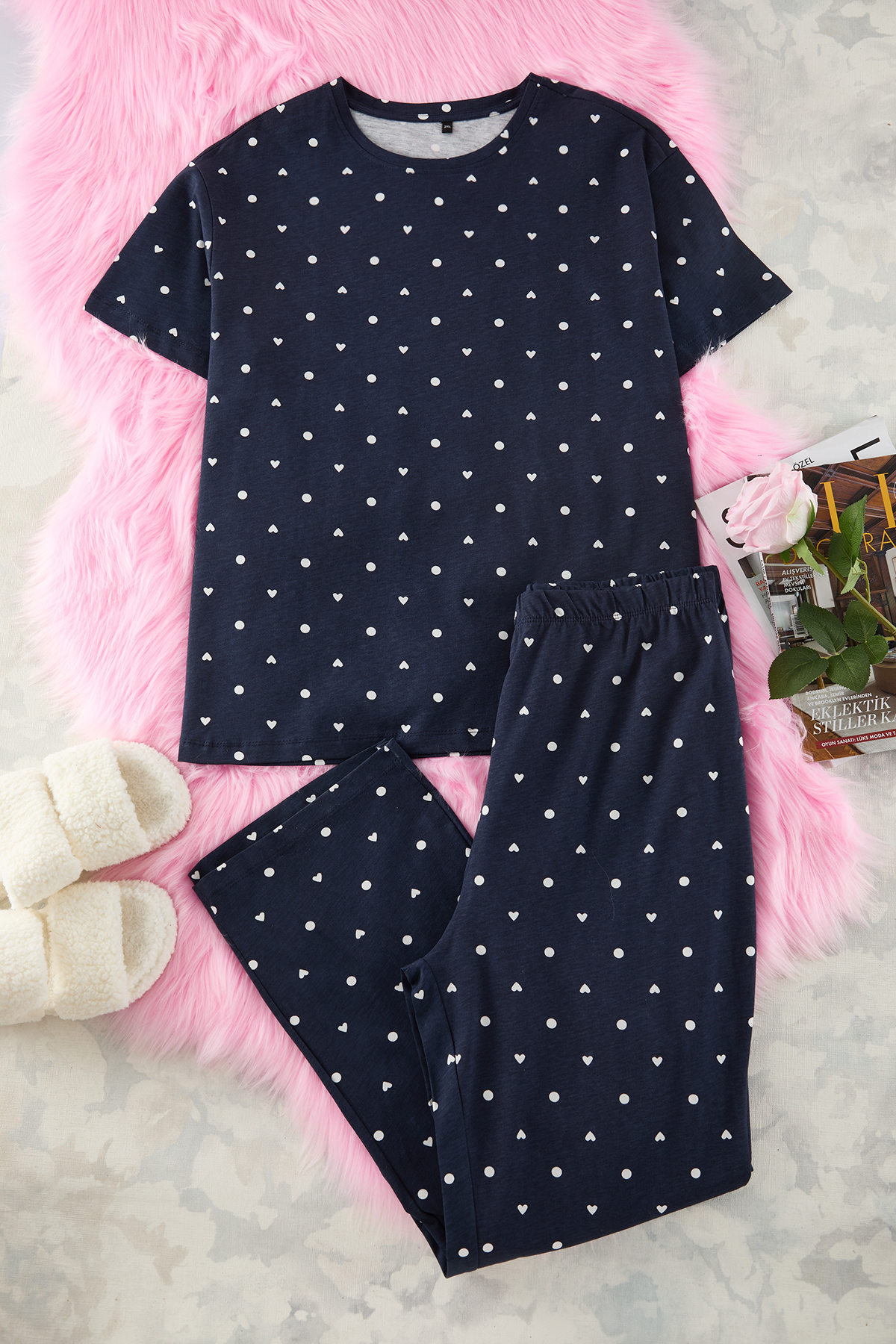 Trendyol Curve-Marineblaues gestricktes Pyjama-Set mit Herzmuster TBBSS25AI00023 6