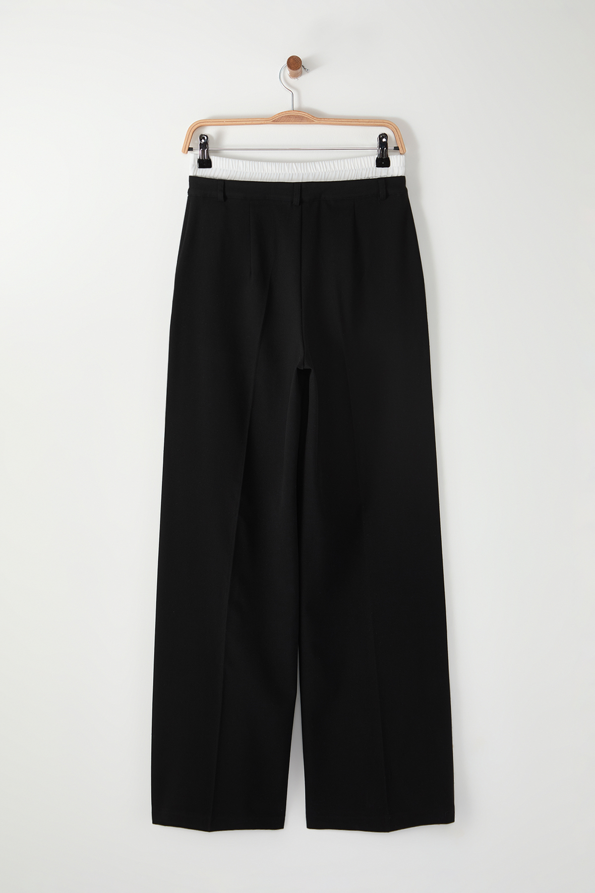 Trendyolmilla  Siyah Wide Leg Bel Boxer Detaylı Dokuma Kumaş Pantolon TWOAW24PL00273 - Görsel 7