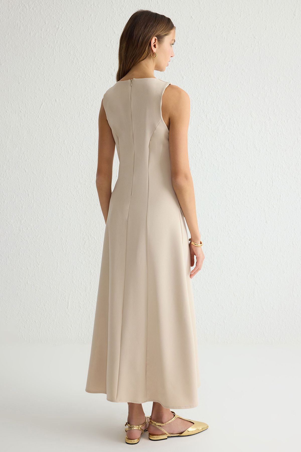 Trendyol Modest-Beigefarbenes Giletkleid aus gewebtem Stoff TCTSS25EB00026 5