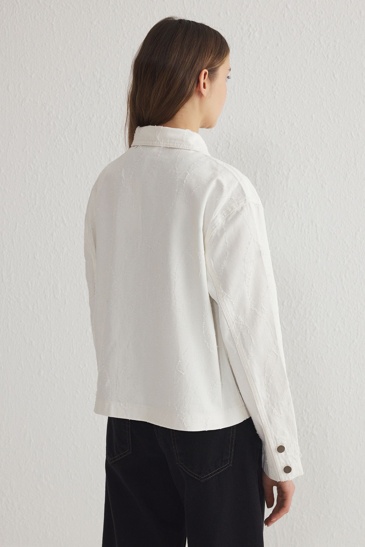 Trendyol Collection-Weißer Oversize-Mantel TWOSS25MO00016 6