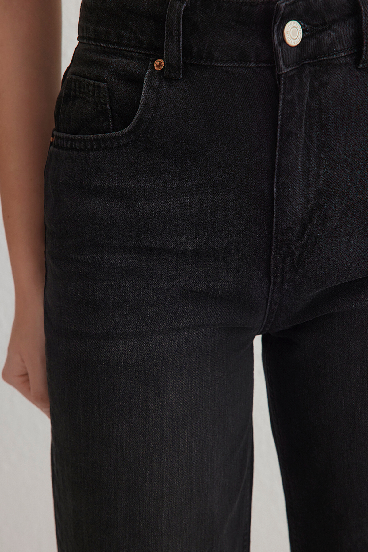 Trendyolmilla  Siyah Yüksek Bel Wide Leg Geniş Paça %100 Pamuk Non-Stretch Jeans TWOSS25JE00060 - Görsel 4