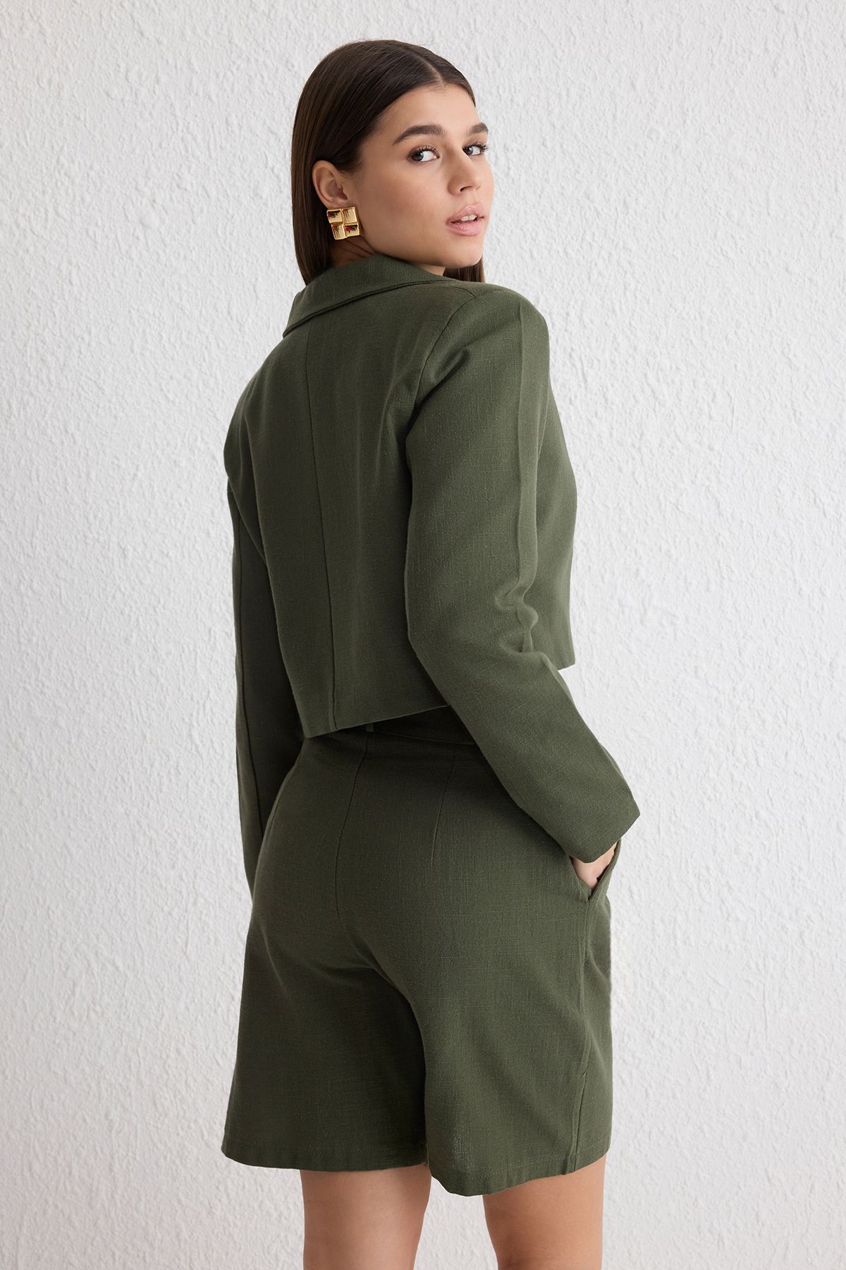 Trendyol Collection-Kurze zweireihige Khaki-Blazerjacke – Leinenweberei, TWOSS25BC00011 5