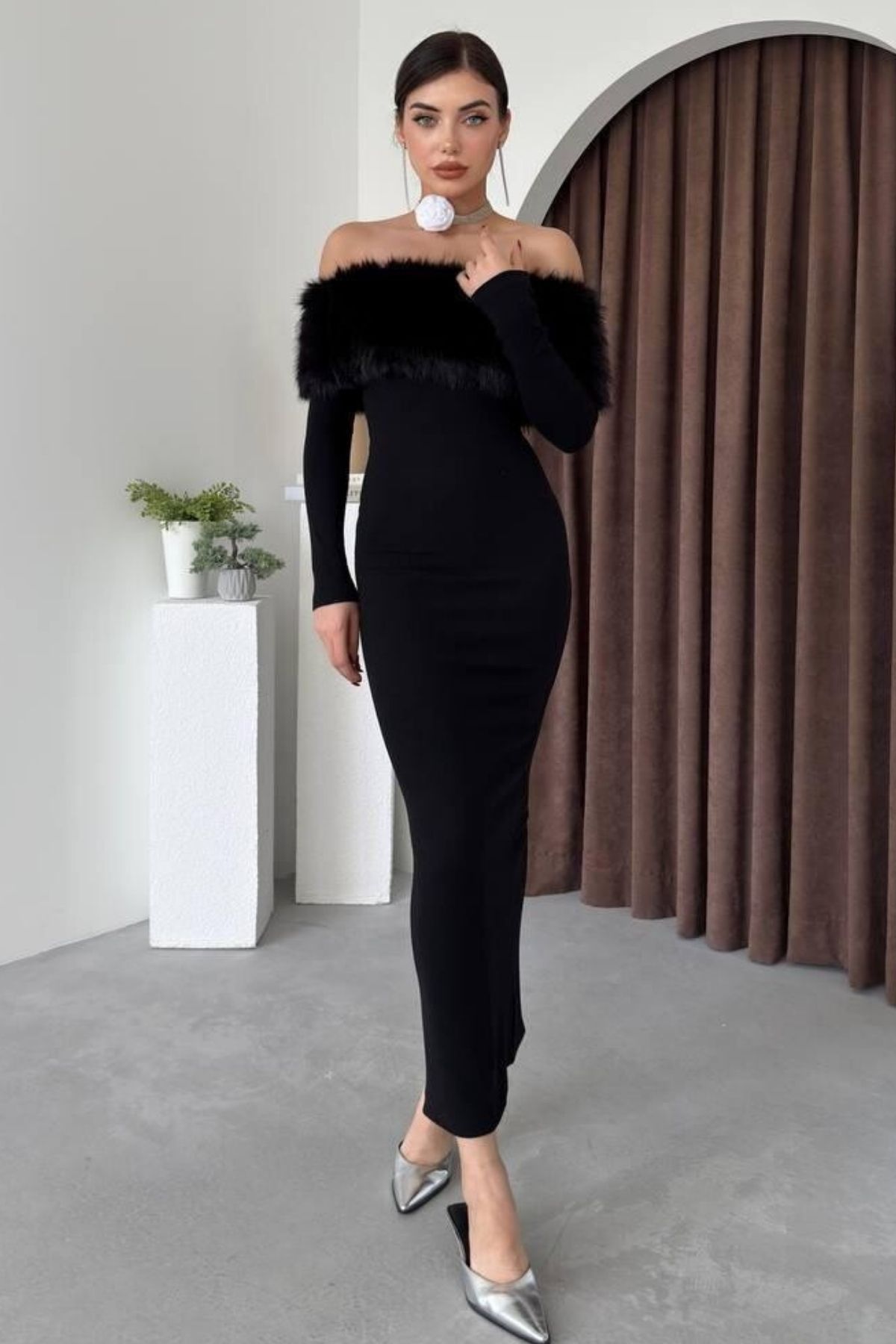 Orihime-Women's Black Collar Fur Strapless Long Sleeve Dress 1