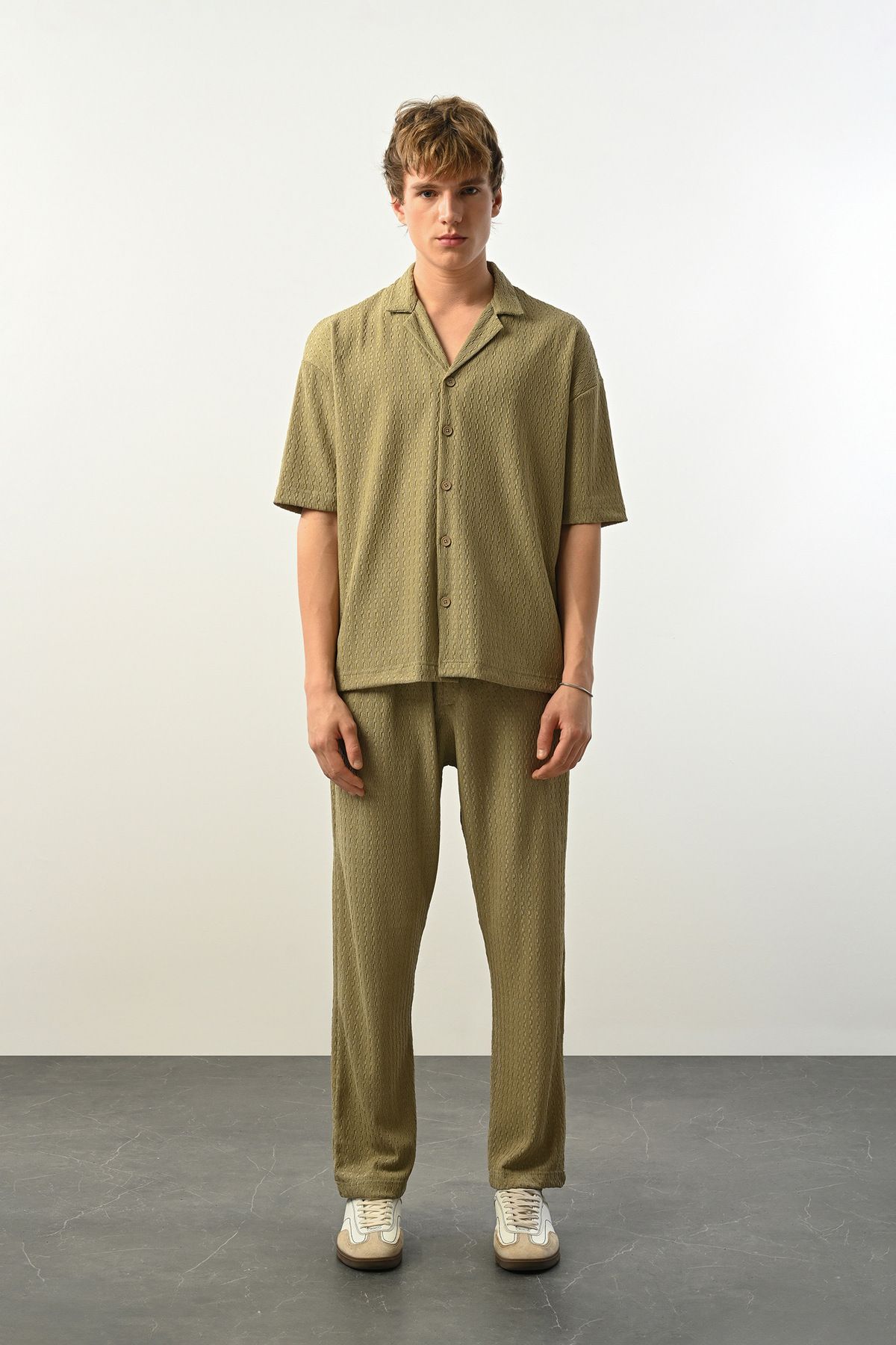 complete the look image