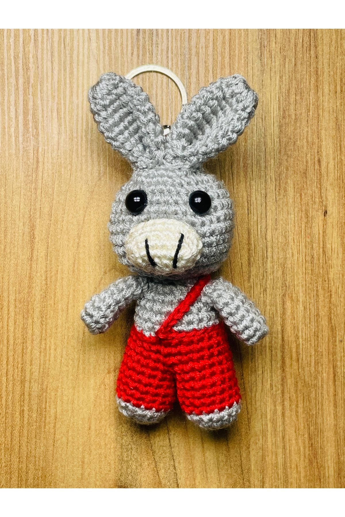 Demark Amigurumi Kırmızı Pantolonlu Gri Eşek Anahtarlık