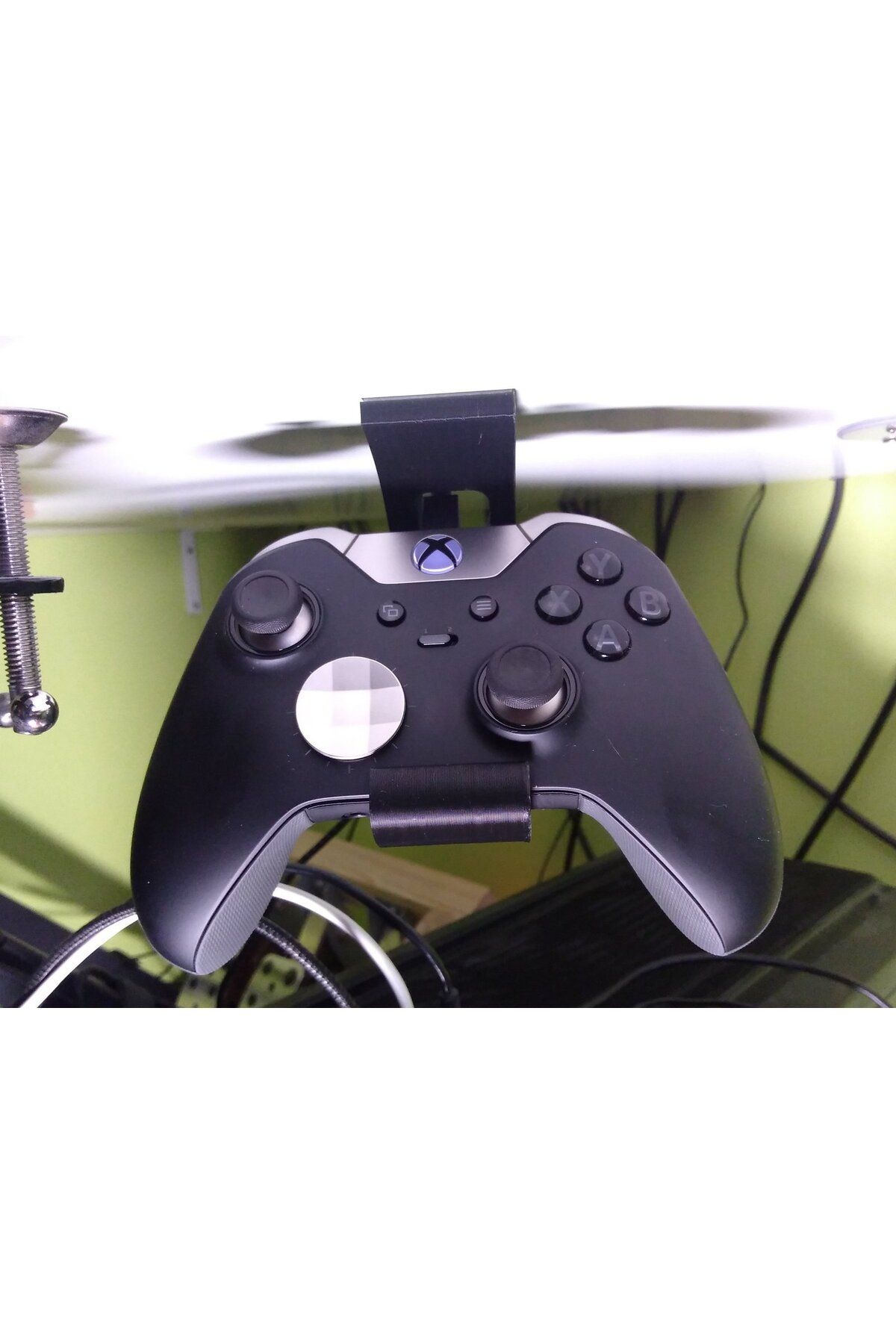 Lucest Masa montajı altında Xbox one Elite denetleyicisi
