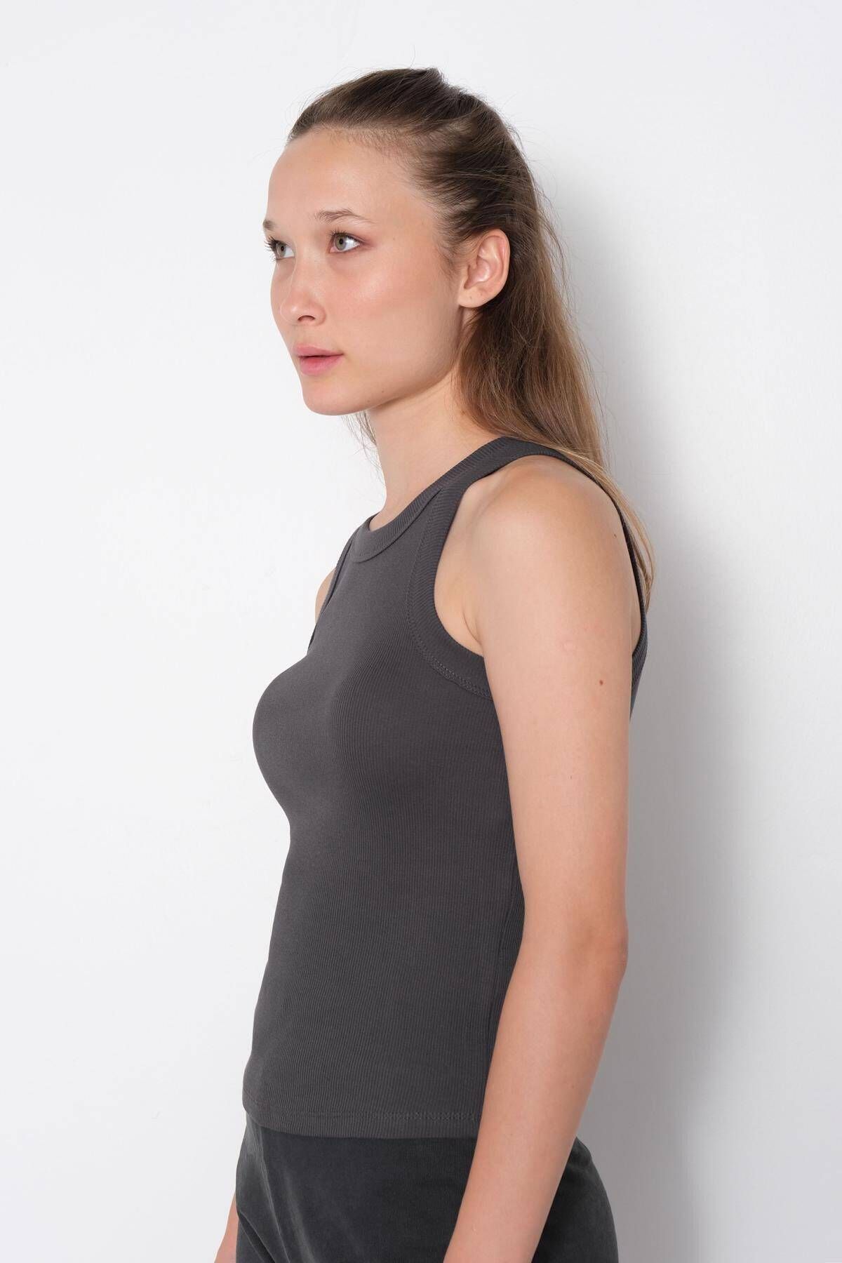 Addax-Halter Collar Ribbed Undershirt A13294-L7 4
