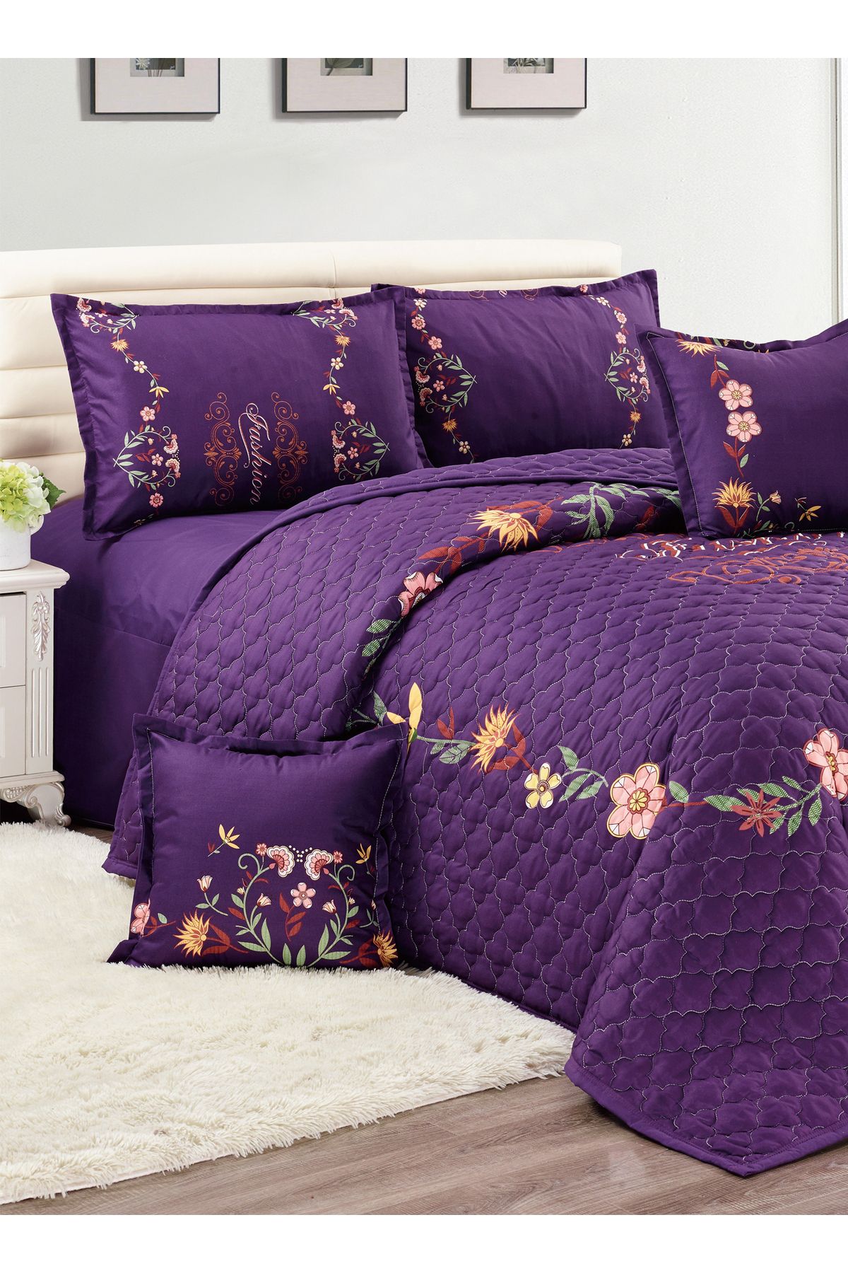 Generic-Floral Compressed Comforter Set, 160 x 210 cm Twin Size Reversible 4 pcs Bedding Set, Multicolor 3