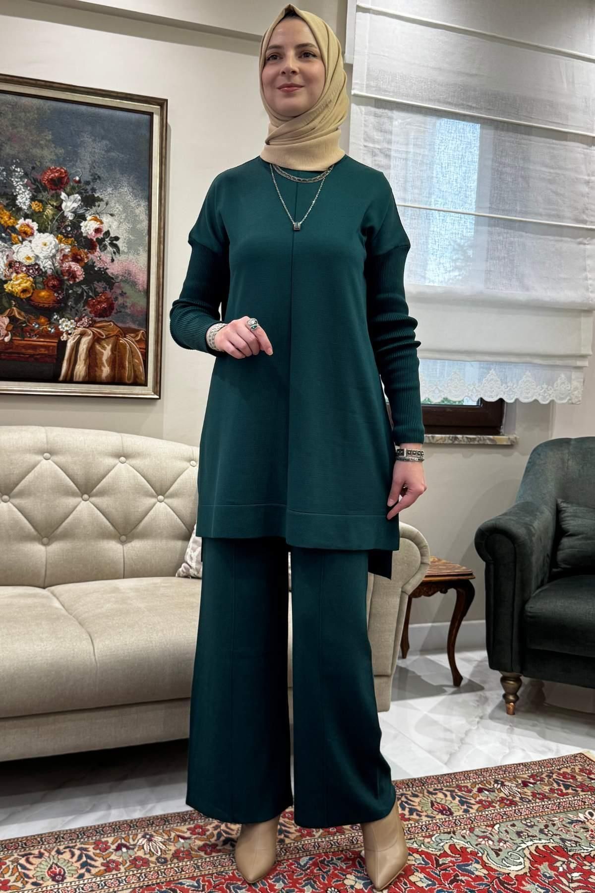 complete the look image