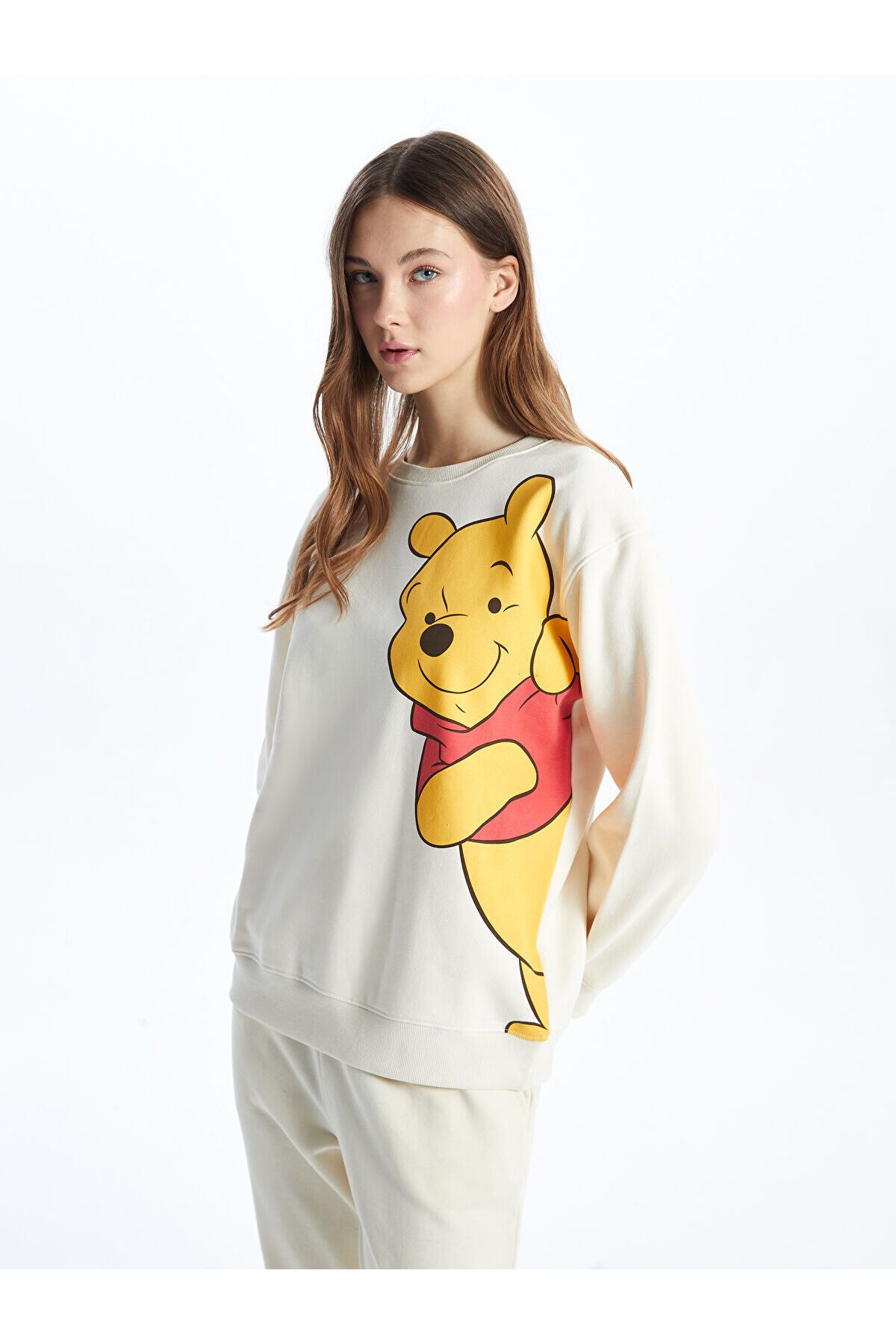 LC Waikiki Winnie the Pooh Baskılı Oversize Kadın Kalın Sweatshirt