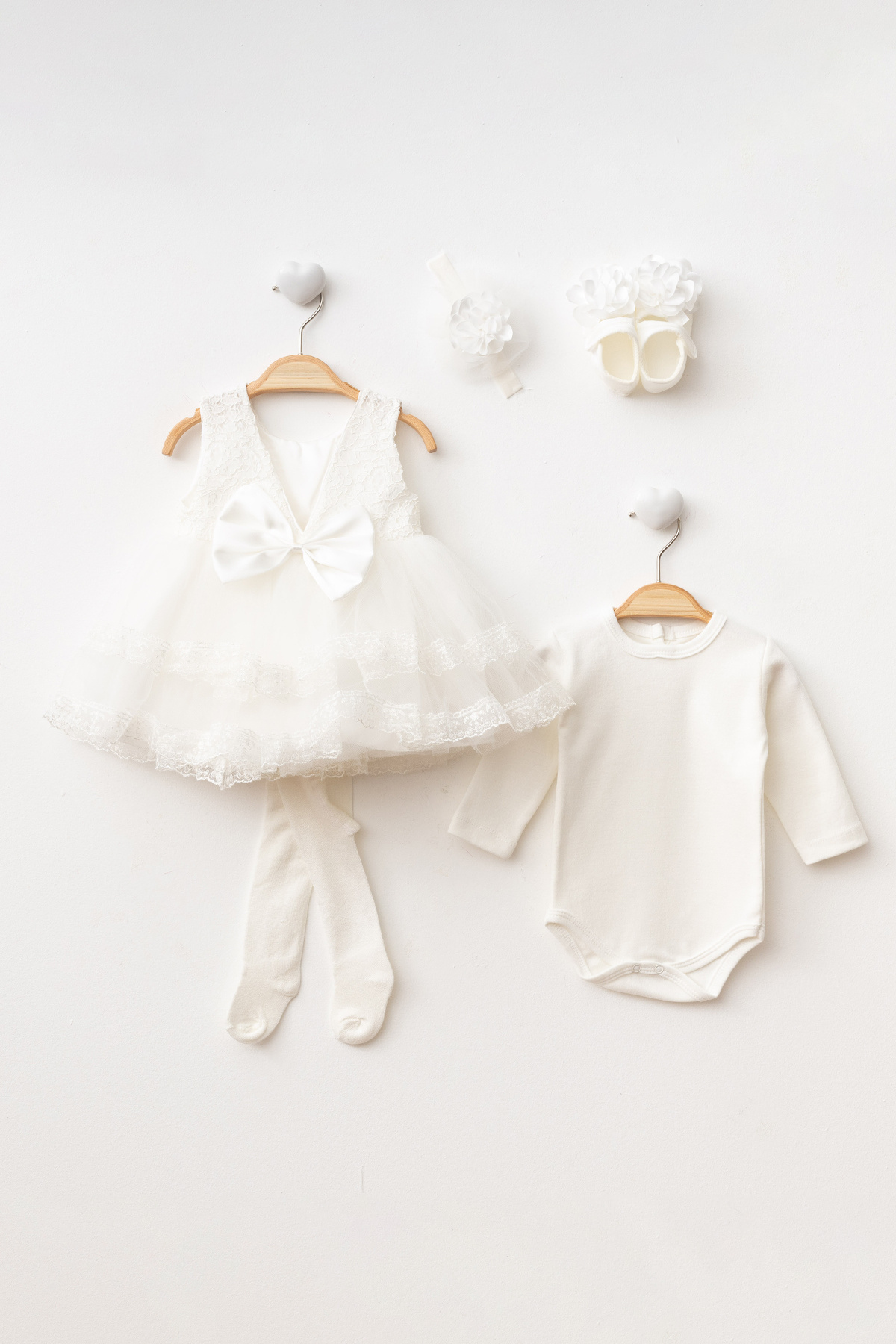 Ponpon Baby Kız bebek çiçekli ceketli 6 parça lüks mevlüt elbisesi yenidoğan elbise bebek hediyelik fotoğrafı 2 (önizleme)