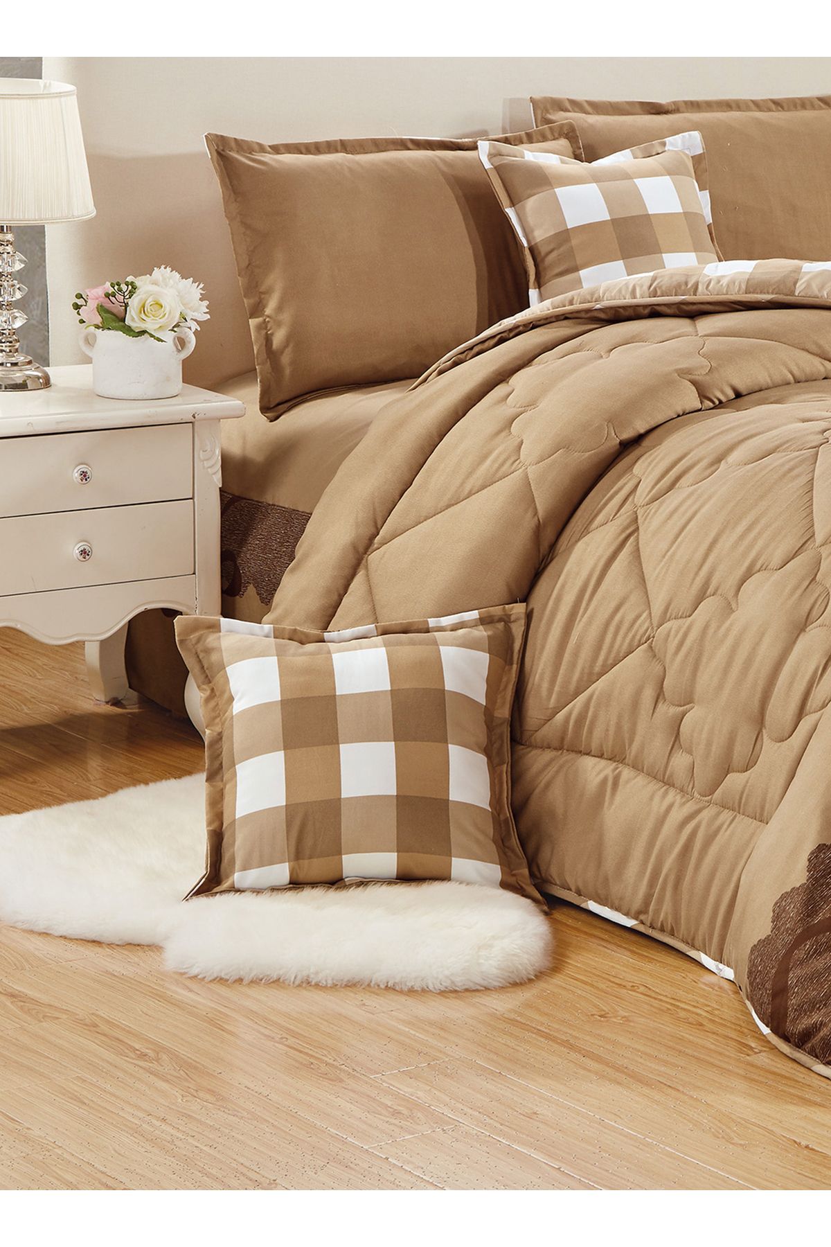 Generic-Comforter Set 4 Piece Single Size Elegant Bedspread Lightweight Comforter Suitable for All Seasons 4