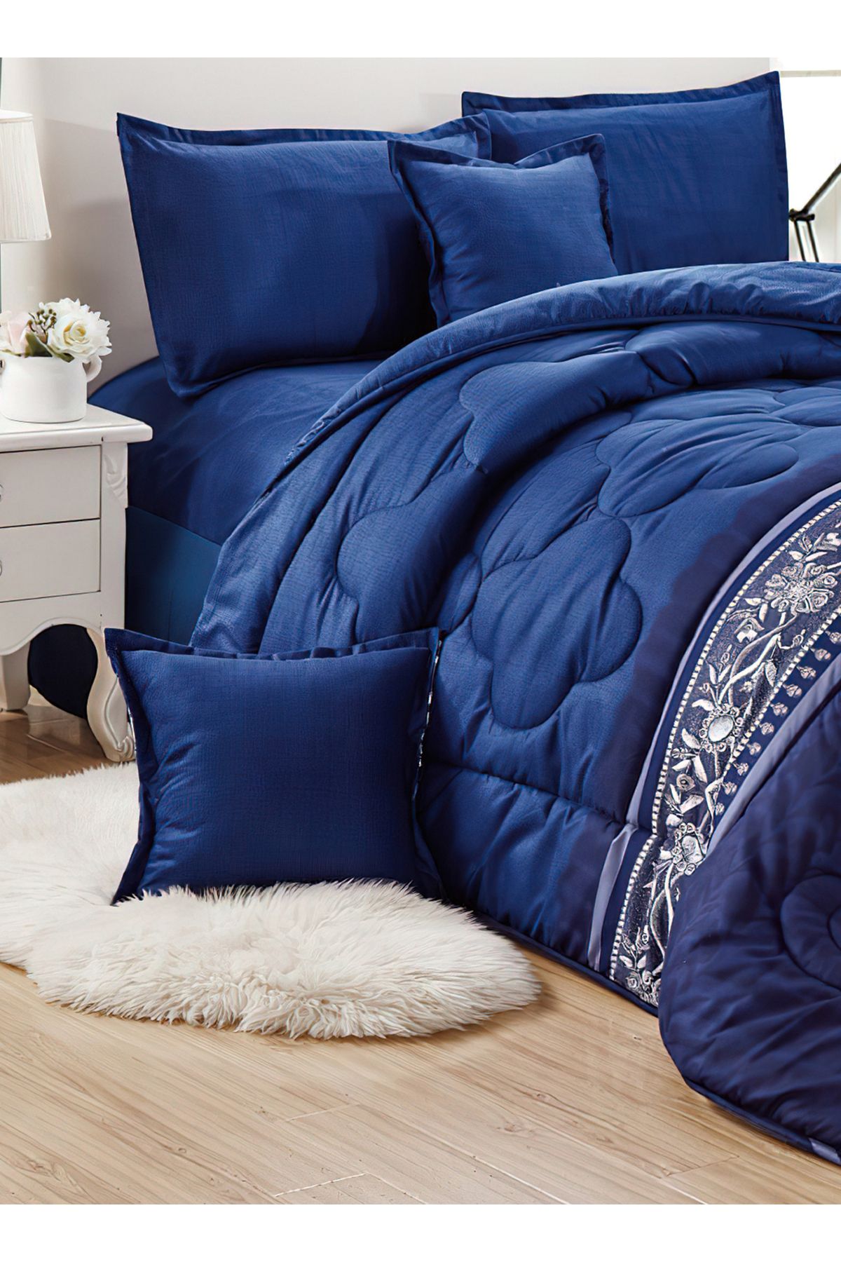 Generic-Comforter Set 4 Piece Single Size Elegant Bedspread Lightweight Comforter Suitable for All Seasons 2