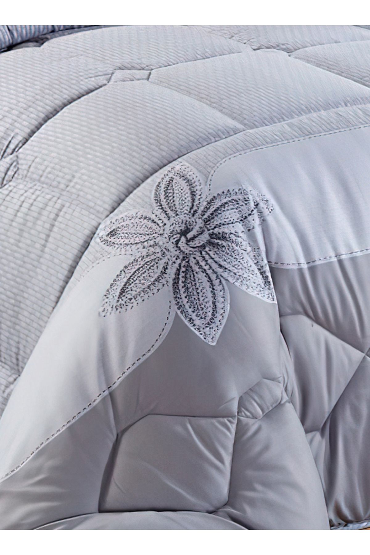 Generic-Comforter Set 4 Piece Single Size Elegant Bedspread Lightweight Comforter Suitable for All Seasons 5