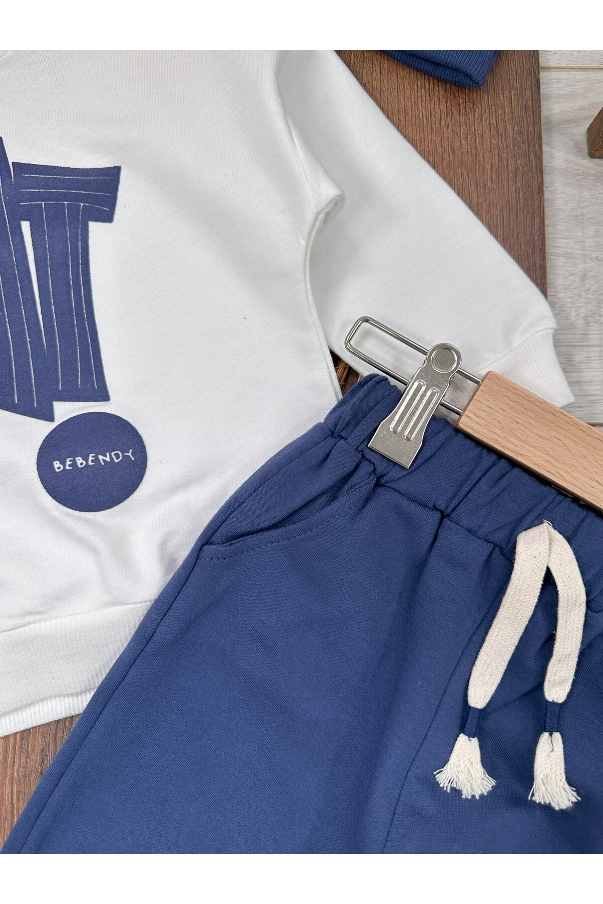 tiwitibaby Kabartma Baskılı Bereli Armalı Oversize Erkek Bebek/Çocuk Takım fotoğrafı 3 (önizleme)