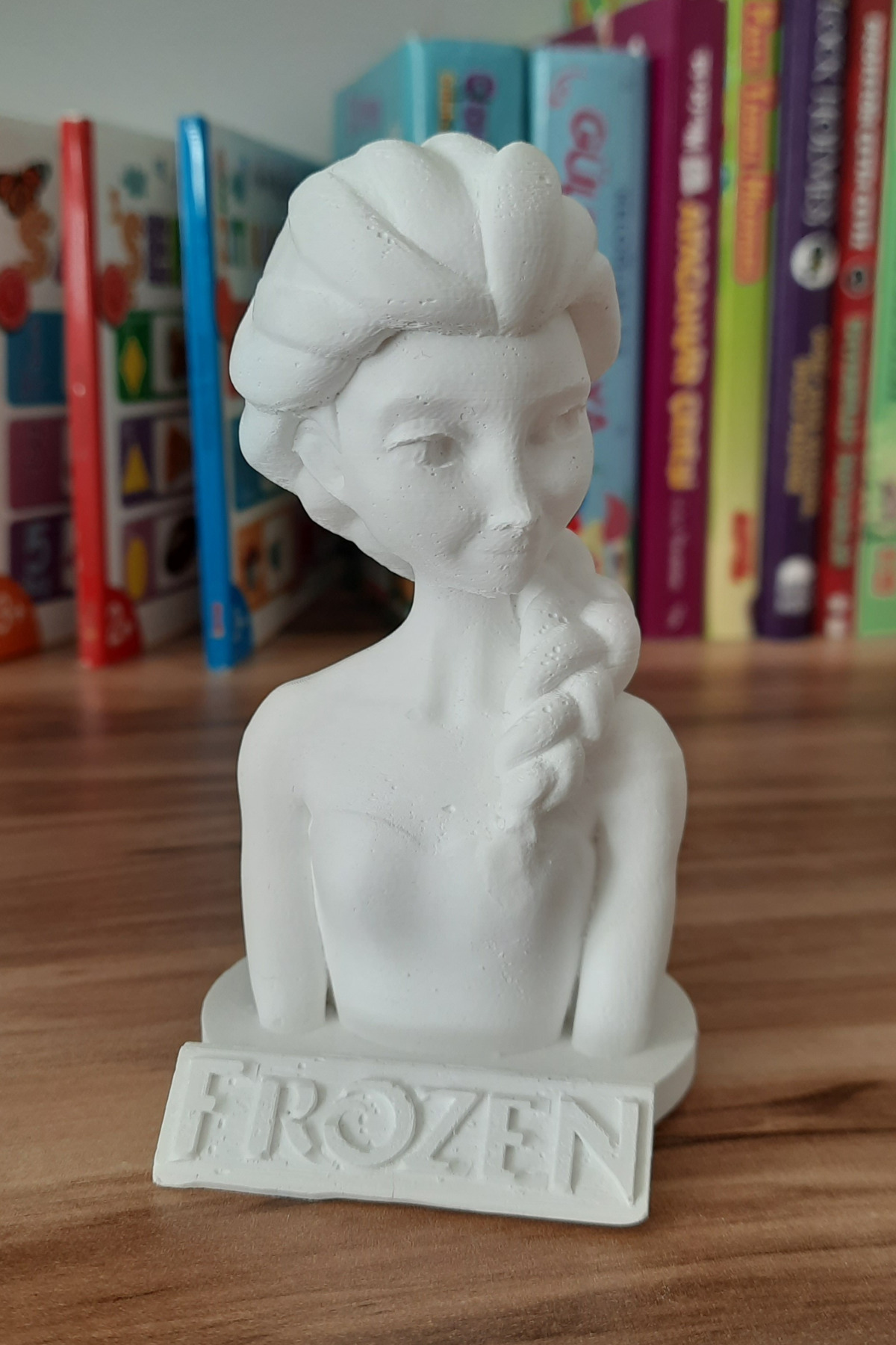 فعالیت نقاشی کودکان السا و آنا (ملکه برف) - فیگور مجسمه ملموس ۱۰۰٪، همراه با بسته هدیه