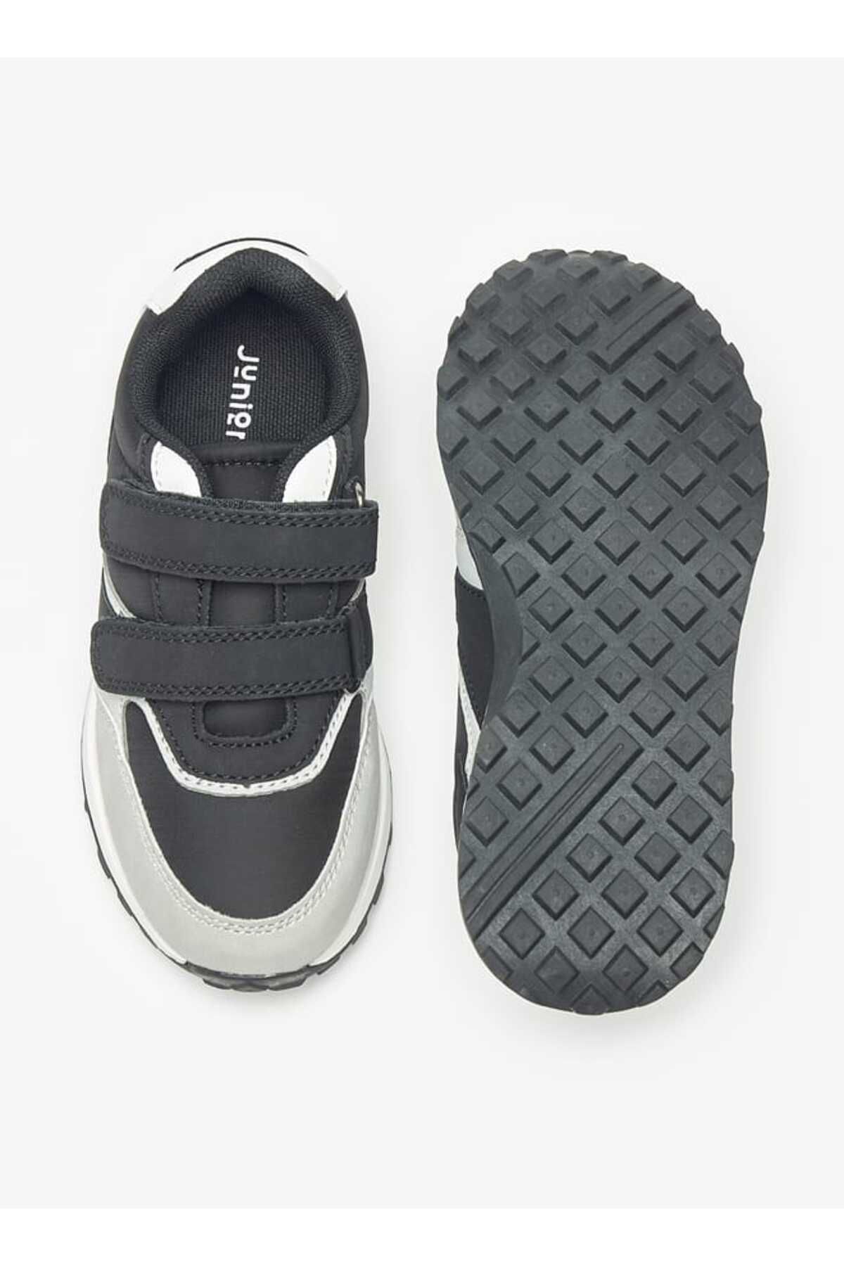 Juniors-Colourblock Sneakers with Hook and Loop Closure 4