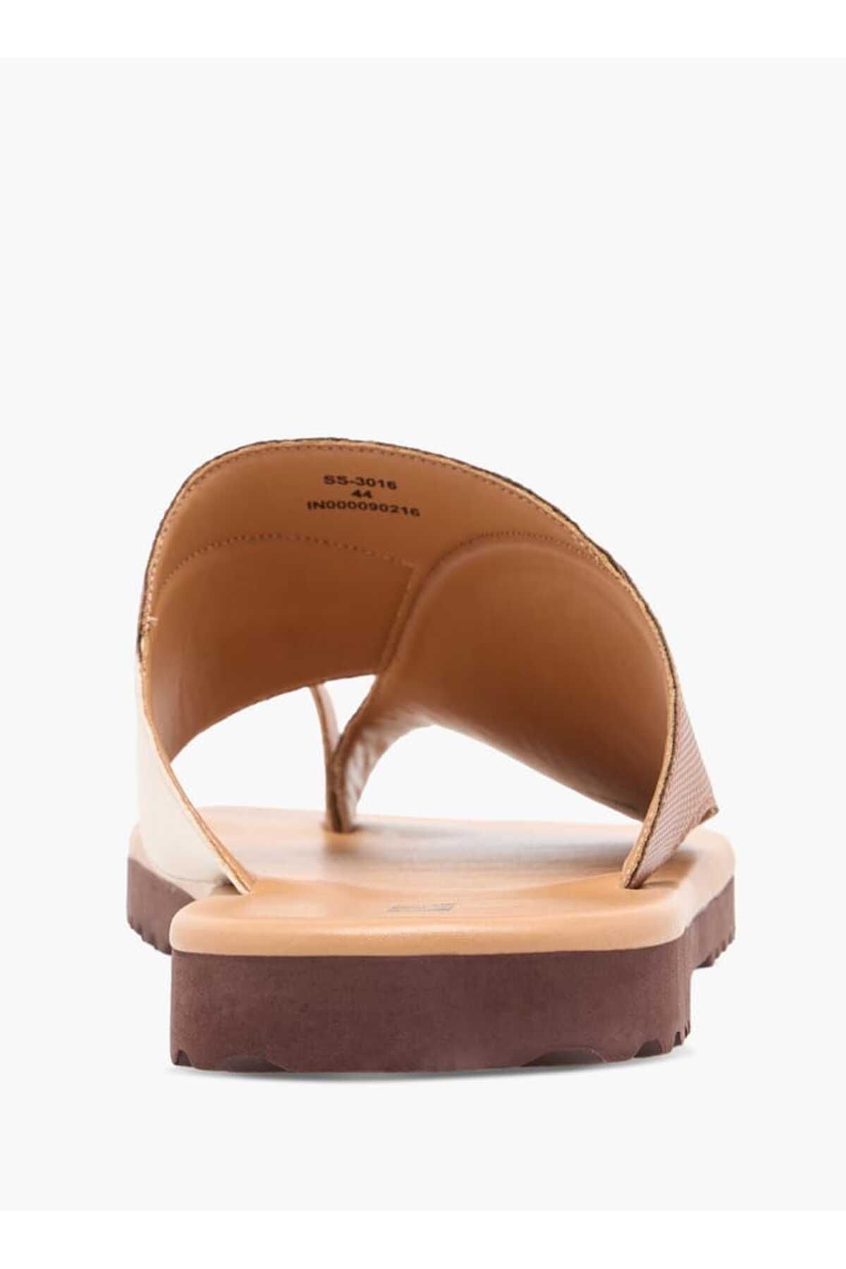 LBL by Shoexpress-Panelled Slip-On Arabic Sandals with Toe Loop Detail 4