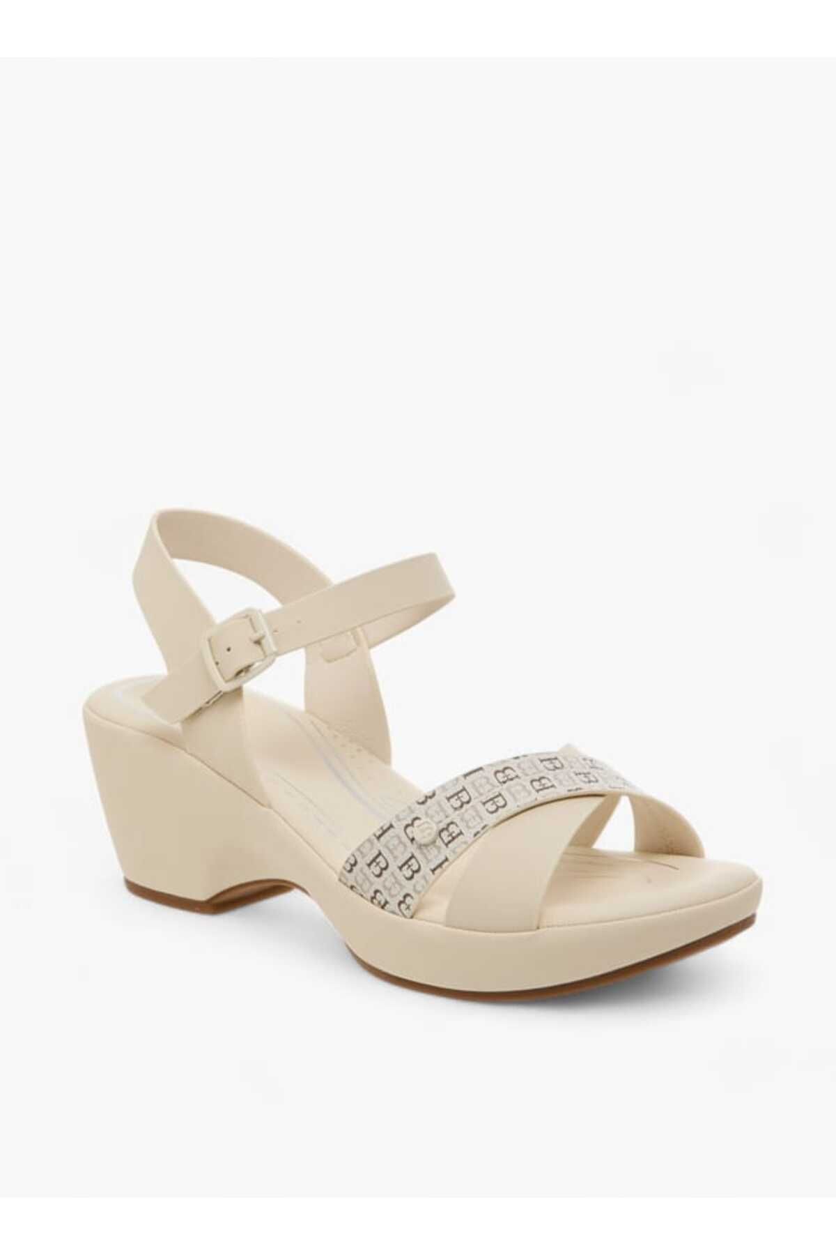 Flora Bella by Shoexpress-صندل Flora Bella Monogram Print Cross Strap مع كعب سميك وإغلاق بإبزيم 2