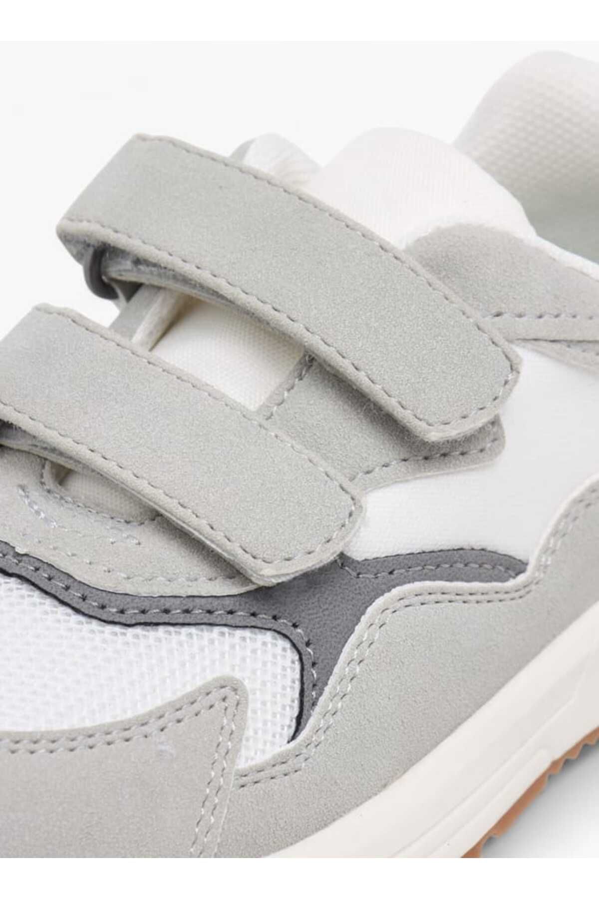 Juniors-Panelled Ankle Sneakers with Hook and Loop Closure 4