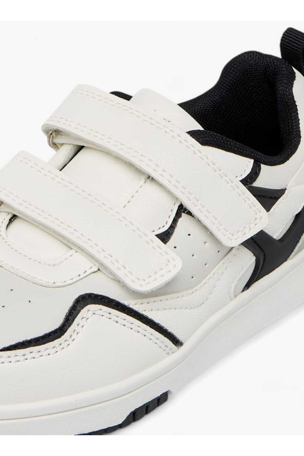 Mister Duchini-Panelled Sneakers with Hook and Loop Closure 4