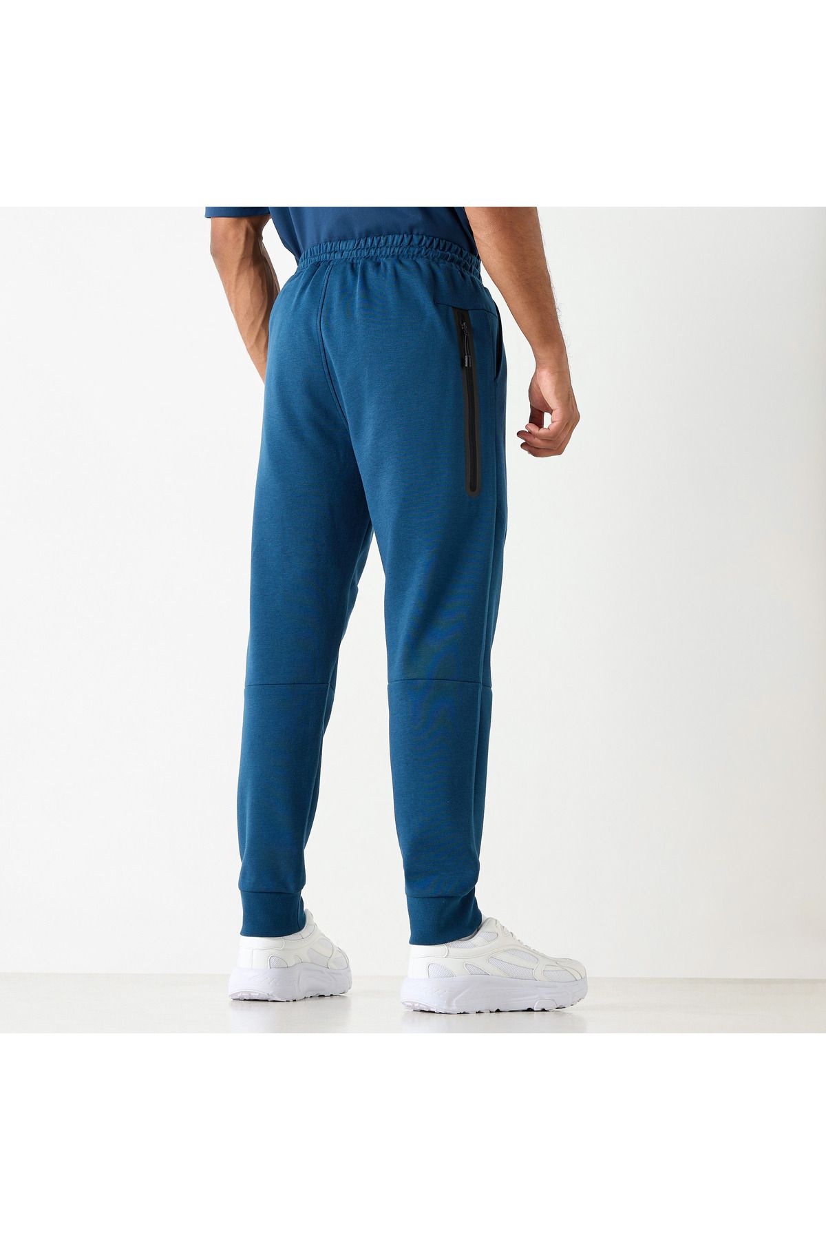 Kappa-Panelled Joggers With Drawstring Closure And Pockets 4