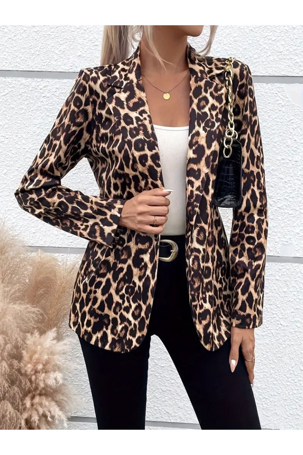 RKFashion Kadın Uzun Kollu Yakalı Vatkalı Detaylı Leopar Desenli önden Düğmeli Atlas Ceket