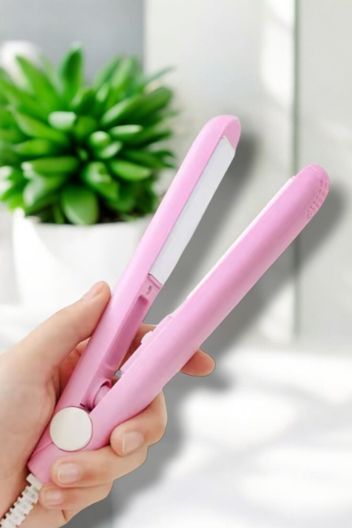 esey ticaret Elektriklenme Karşıtı  Uyumlu Mini Saç Düzleştirici Pembe