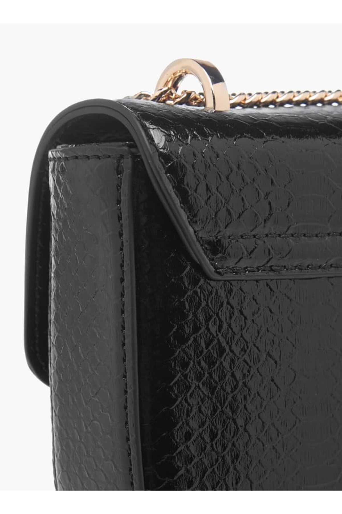 Celeste-Textured Crossbody Bag with Flap Closure and Chain Strap 5