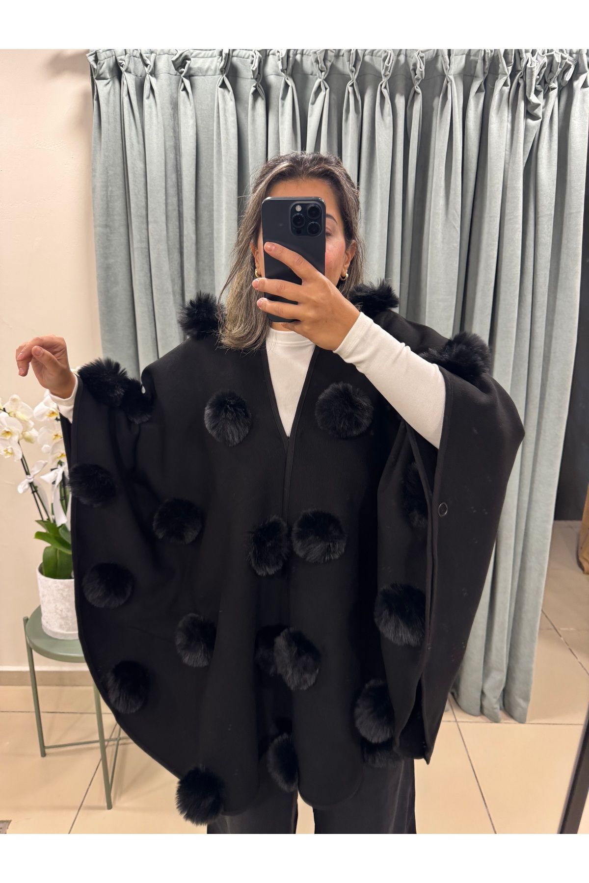 Arzu Yıldırım Butik Kadın Kürklü Oversize Panço