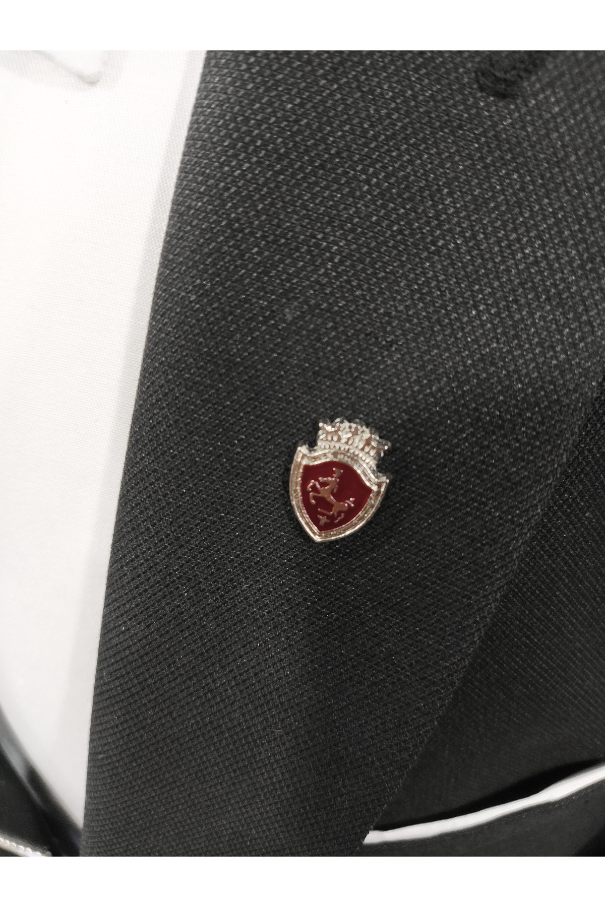 Elegante Cravatte Vintage Atlı Desenli Ceket Yaka İğnesi Broş