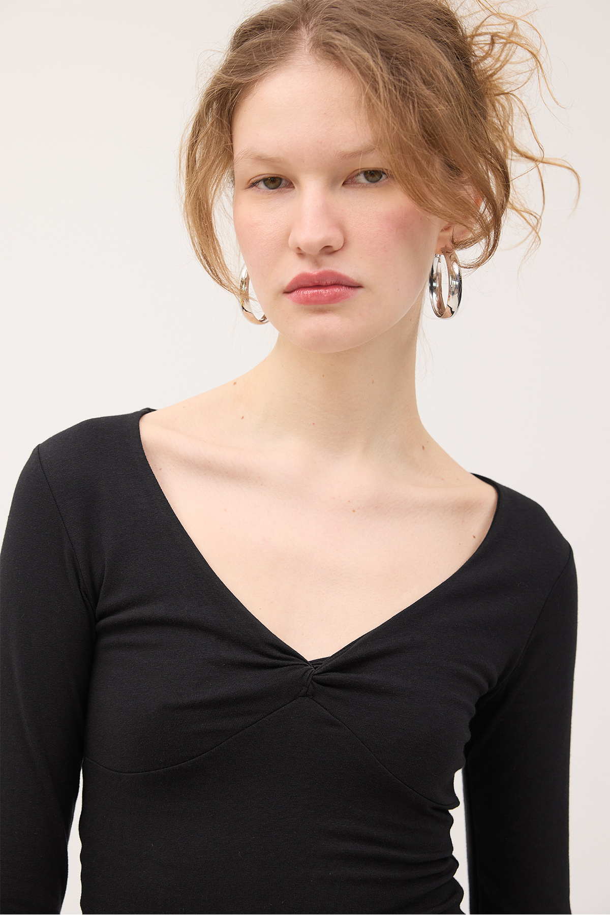Addax-Knot Detail Long Sleeve Blouse B1690-M8 3