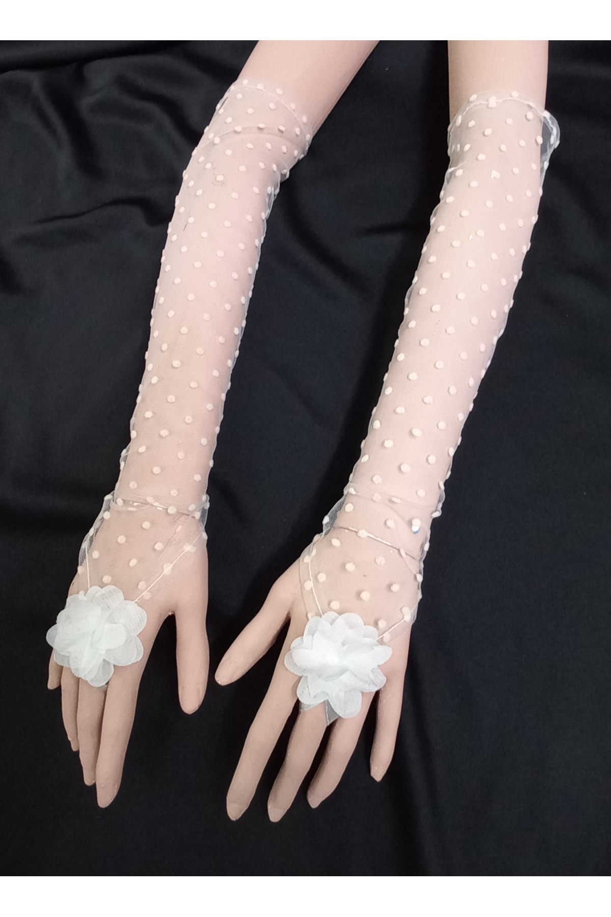 es moda shop Alessi puantiyeli parmaksız kolluk beyaz görsel 5
