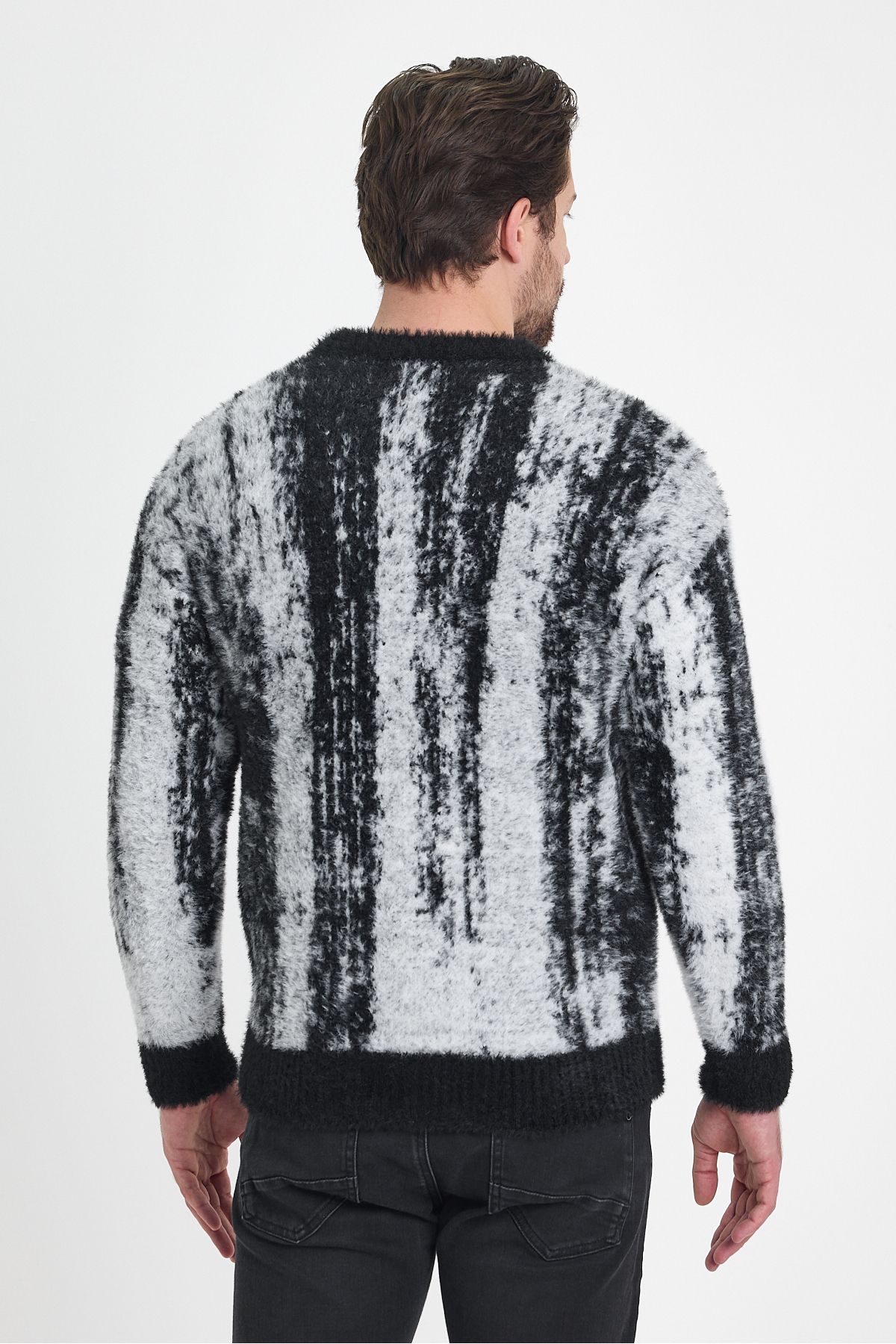 TREND KOMBİN-Men's Print Plush Textured Black Oversize Knitwear Soft and Stylish Design 7