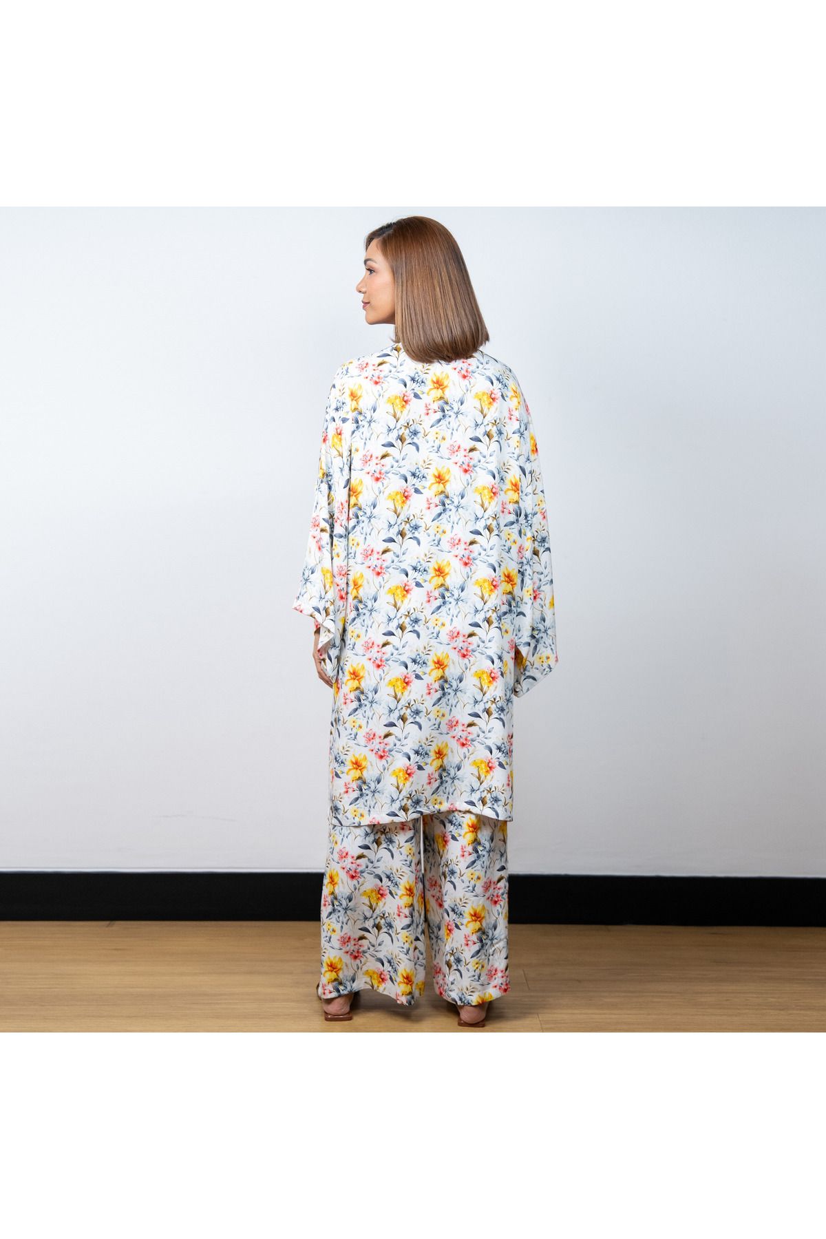Aadaraya-Floral Print Open Front Kaftan With Wide Leg Pants And Camisole Set 4