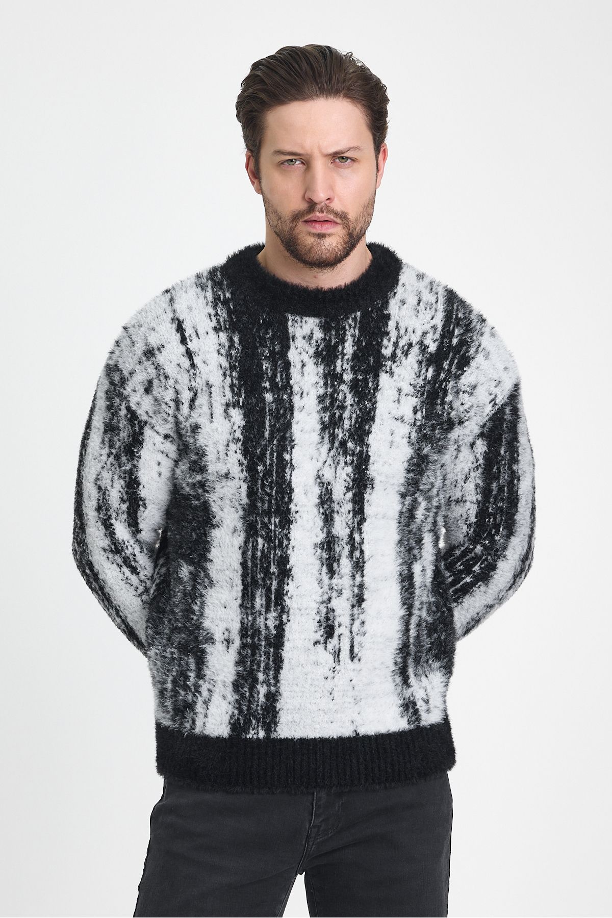 TREND KOMBİN-Men's Print Plush Textured Black Oversize Knitwear Soft and Stylish Design 6