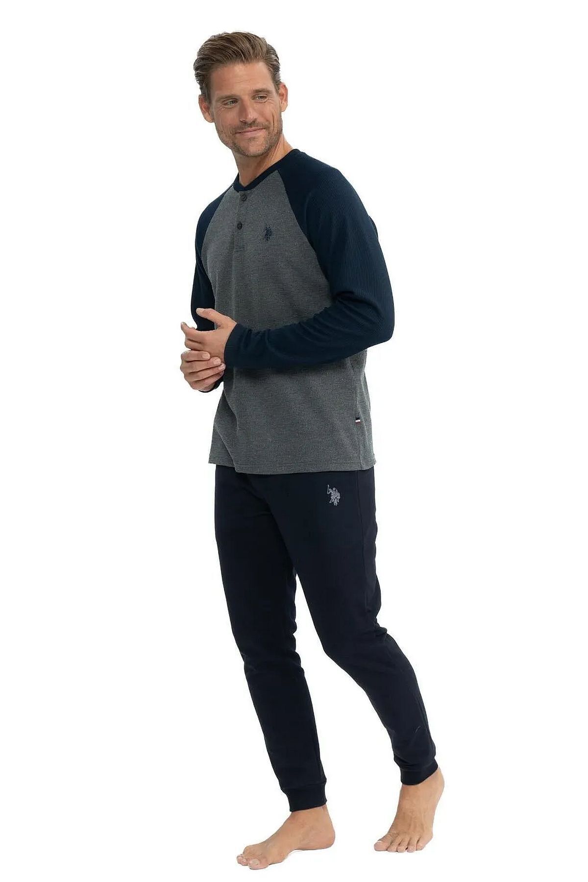 یو اس پولو لباس راحتی مردانه آستین بلند، سرآستین کشسان، پارچه وافل، برند یو اس پولو، کد ۱۸۸۳۸ - رنگ ملانژ آنتراسیت