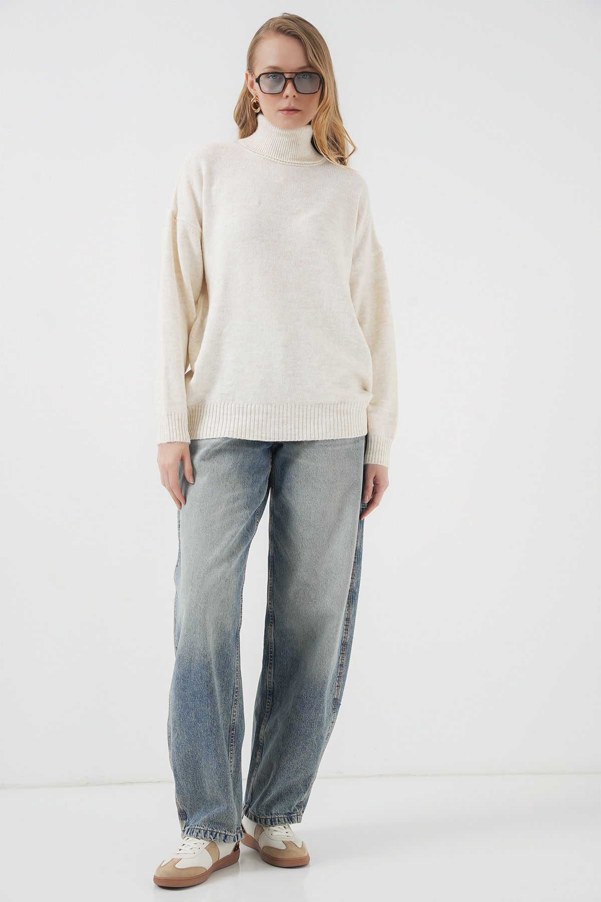 Bigdart-15917 Women's Turtleneck Oversize Knitwear Sweater - Ecru 2