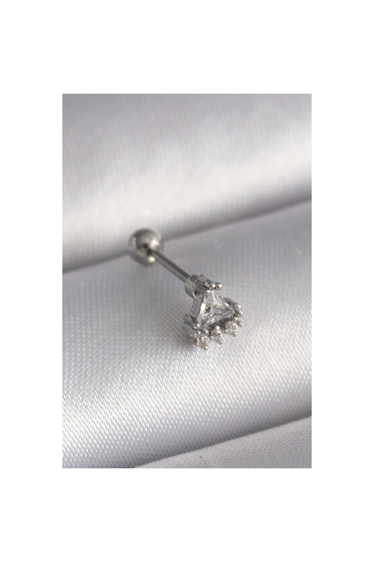Narnuga 316L Çelik Gümüş Renk Üçgen Zirkon Taşlı Tragus Piercing - TJ-PR1239