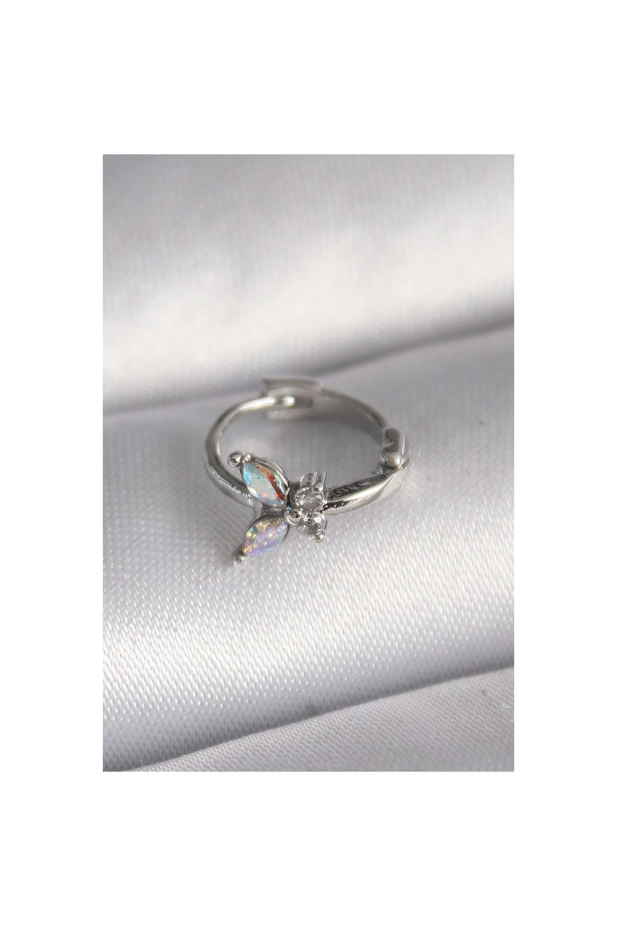 Narnuga 316L Çelik Gümüş Renk Zirkon Taşlı Kelebek Model Tragus Piercing - TJ-PR1327
