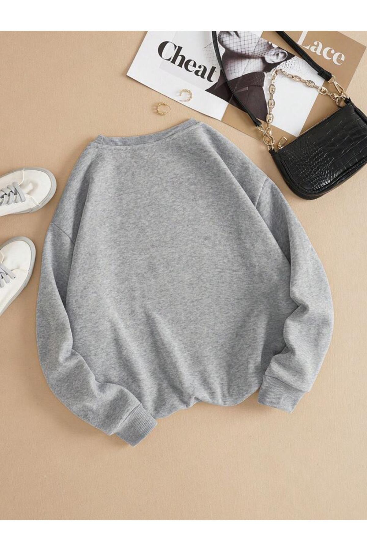 BU Wear-Gray Oversize Sweatshirt - Crew Neck, Figure Pattern Printed, Thick Winter 2