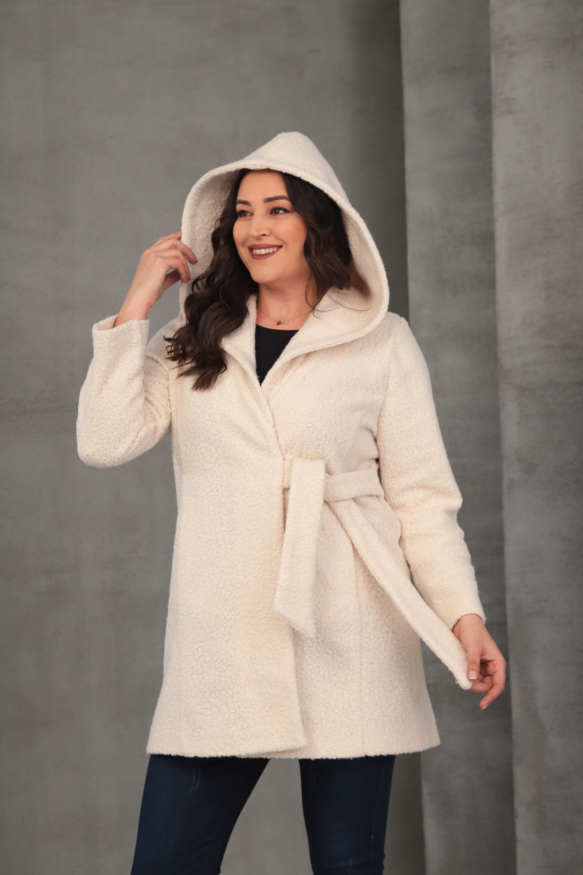 Genel Markalar Yandan Bağlamalı Kapüşonlu Buklet Kaban Büyük Beden