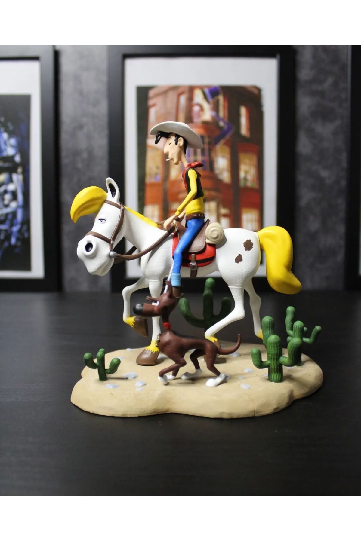 Giftbox3d Red Kit Figürü (Lucky Luke) 26cm