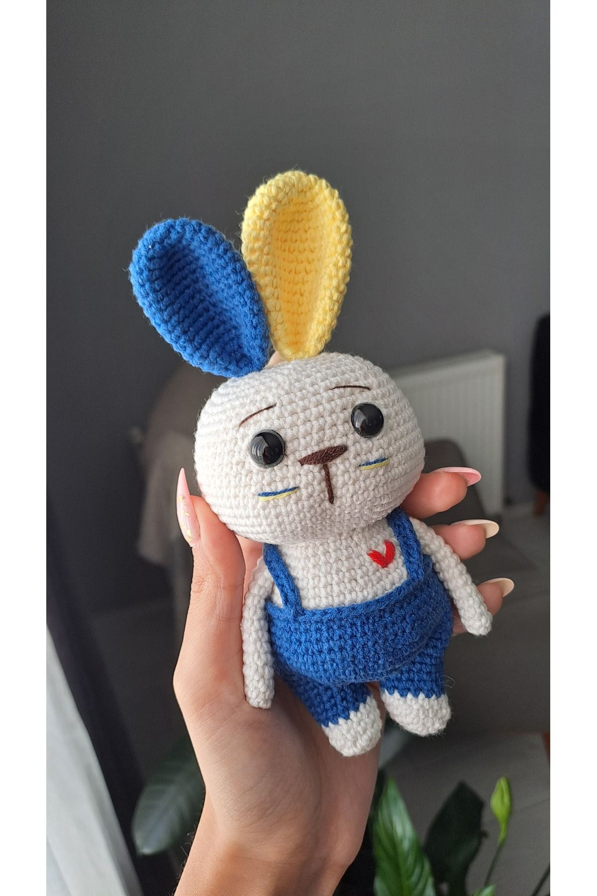 Gonulella Amigurumi Örgü Oyuncak Taraftar Fanatik Tavşan- Bebek Hediyelik