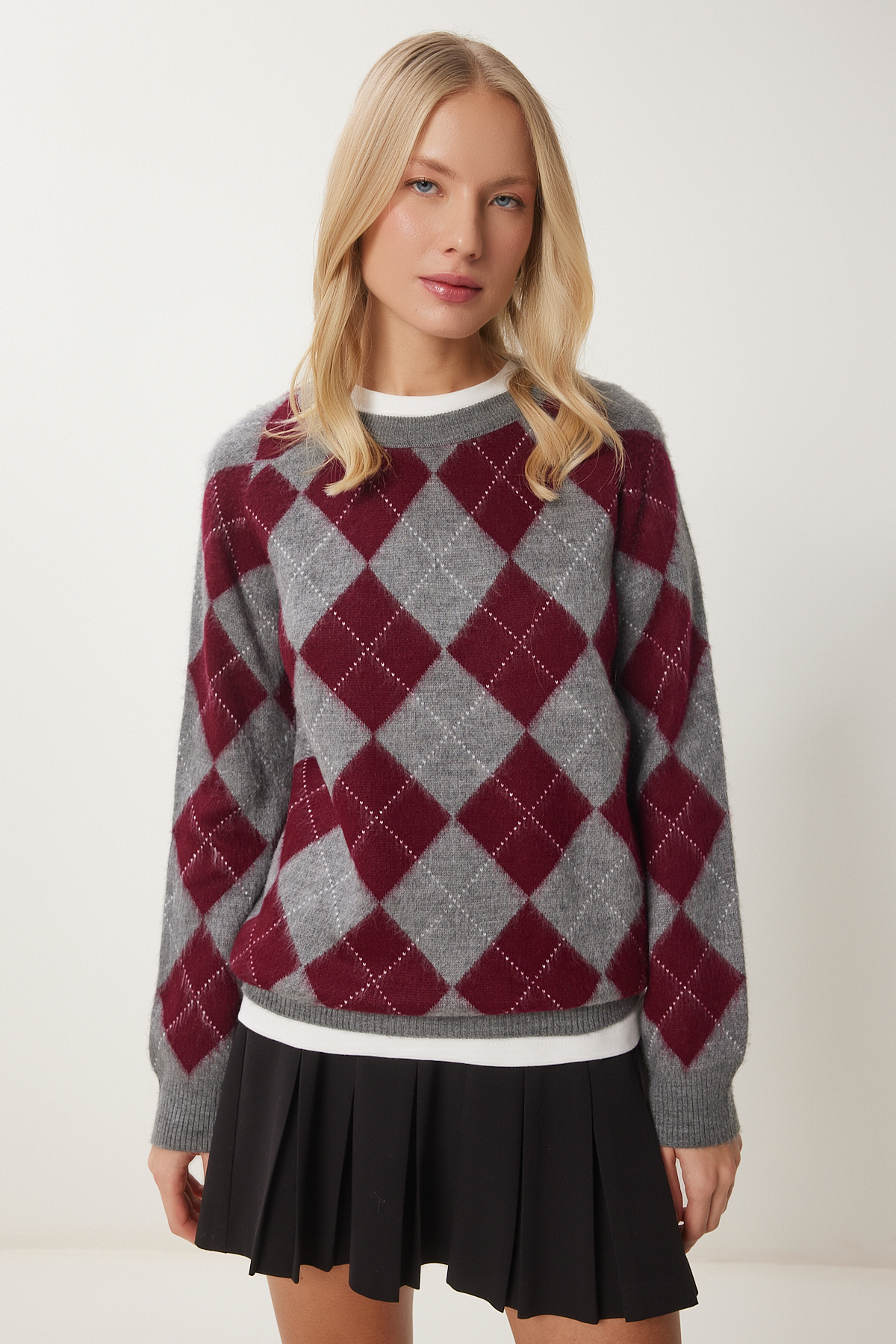 Happiness İstanbul Kadın Gri Bordo Baklava Desenli Yumuşak Dokulu Triko Kazak PF00108