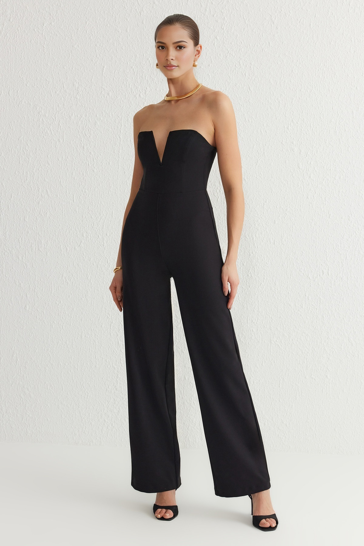 Trendyolmilla Siyah V Yaka Straplez Dokuma Tulum TPRSS25TU00004