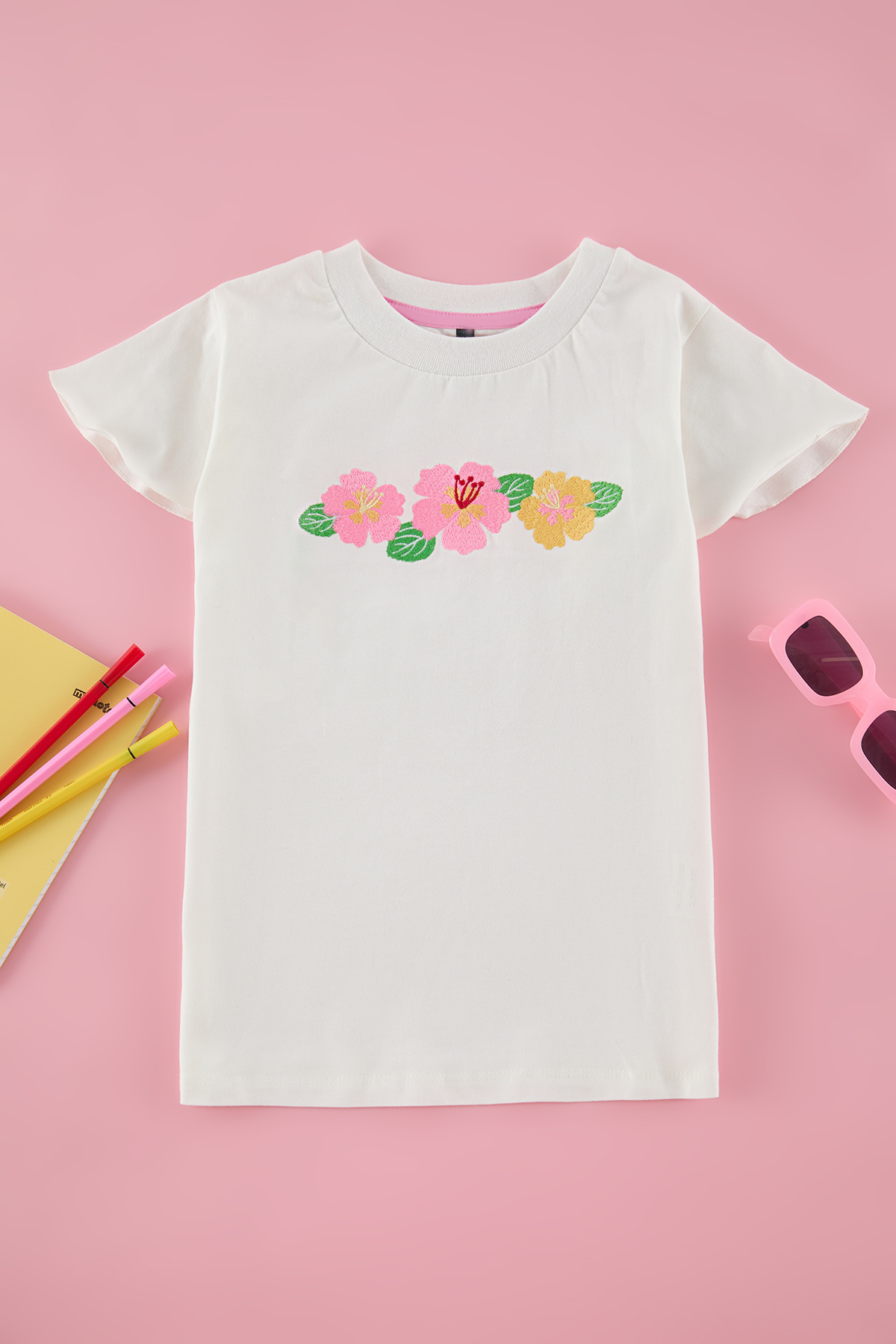 Trendyolmilla Kids Ekru Kız Çocuk %100 Pamuk Çiçekli Regular/Normal Kalıp Kısa Kol Örme T-Shirt TKDSS25TS00046