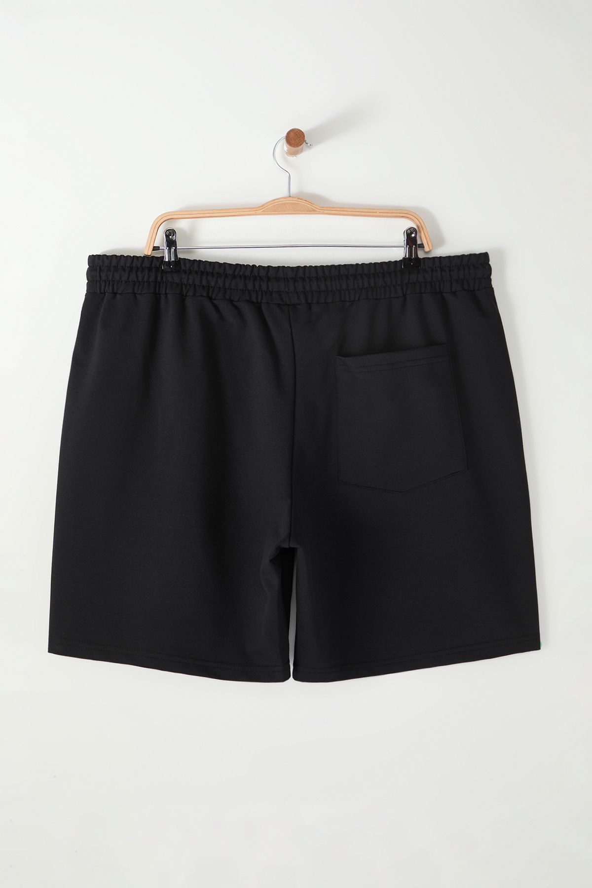 Trendyol Collection-Schwarze Baumwollshorts – Übergröße, Etikettenapplikationen, reguläre Passform TMNSS25AP00002 11